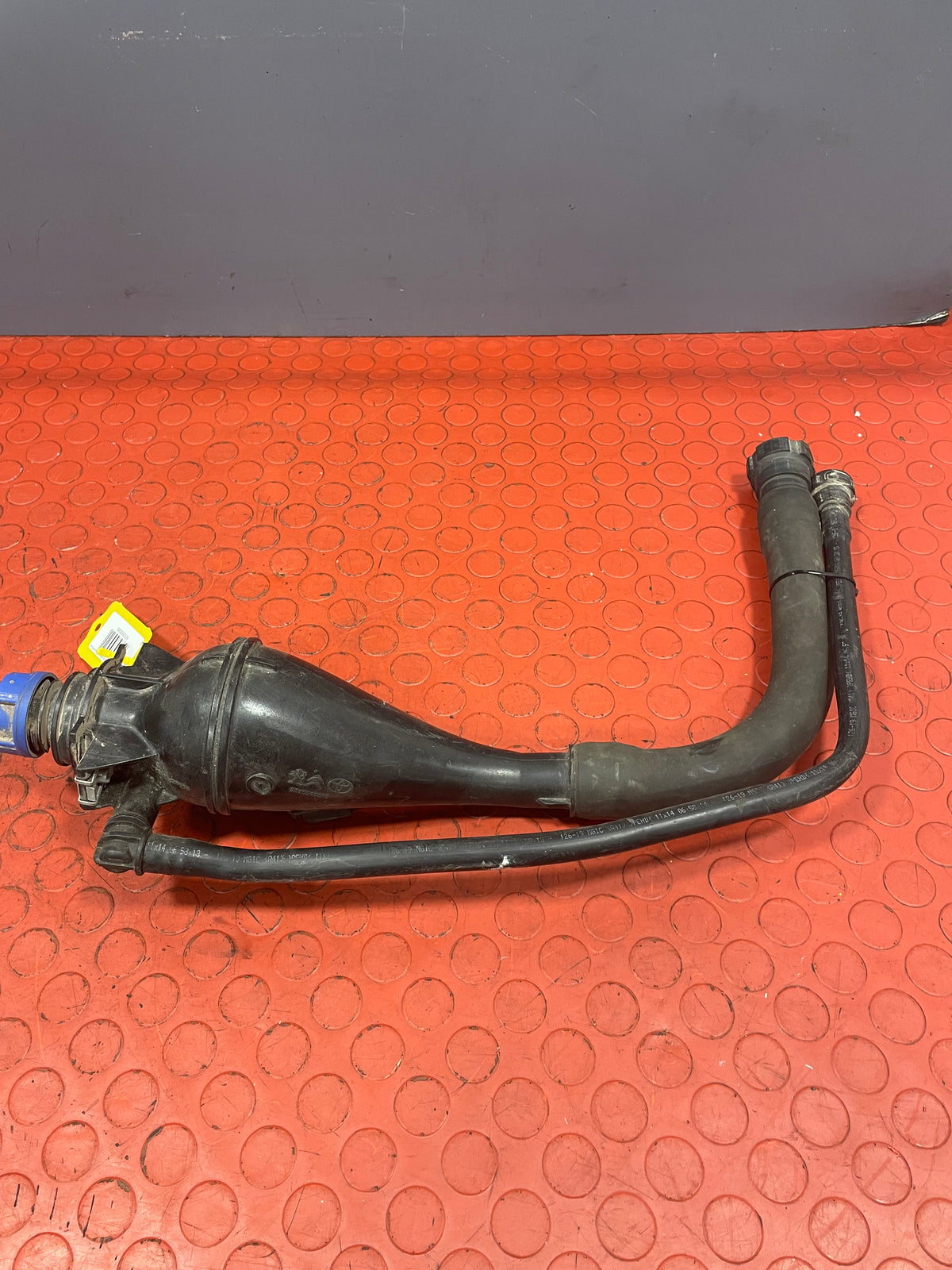 Citroen Dispatch/Vauxhall Vivaro/Peugeot Expert/Toyota Proace/Fiat Scudo ADBLUE TANK FILLER 2016-2024 P/N 9810969380