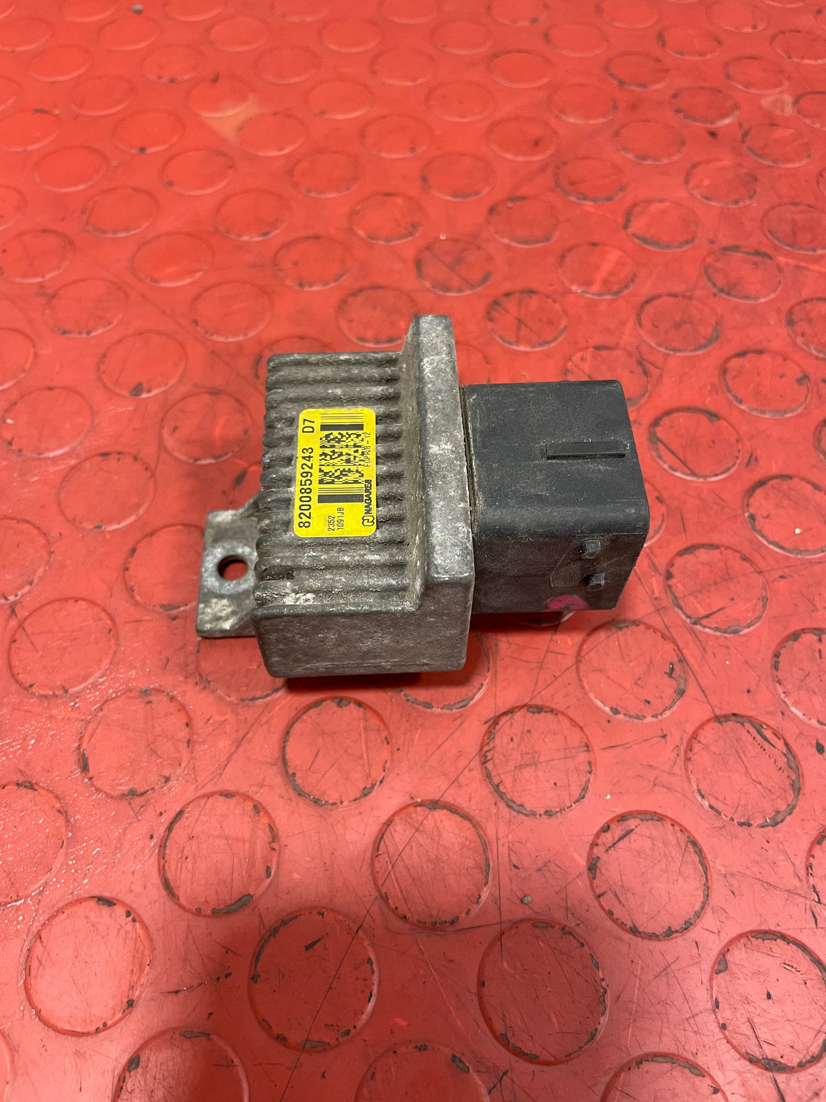 Renault Trafic/Vauxhall Vivaro/Nissan NV300 GLOW PLUG RELAY 2.0 2001-2014 P/N 8200859243