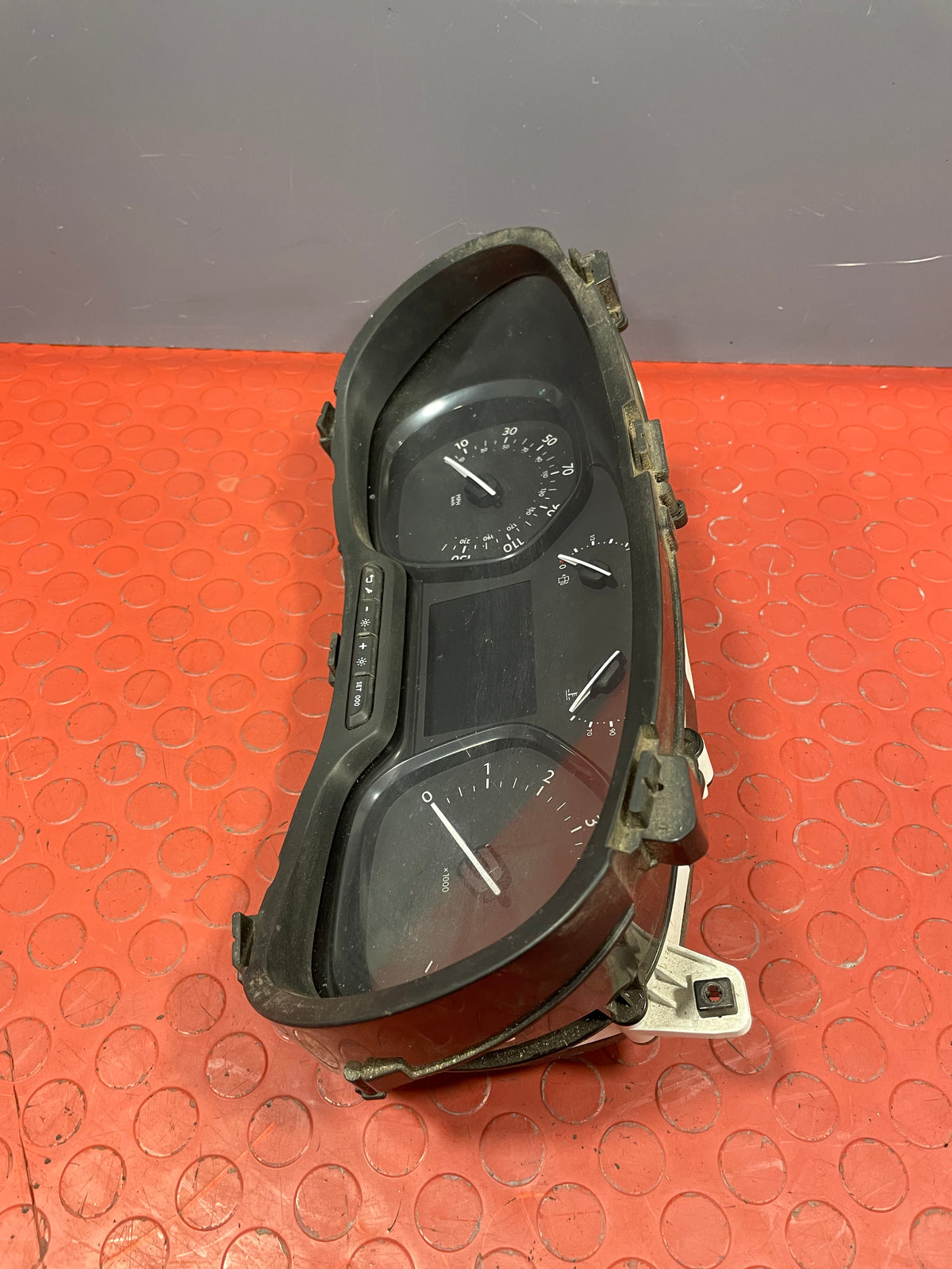 Citroen Dispatch/Peugeot Expert/Vauxhall Vivaro/Toyota Proace/Fiat Scudo DASH CLOCKS INSTRUMENT CLUSTER PANEL 2016-2024 P/N 9831168880
