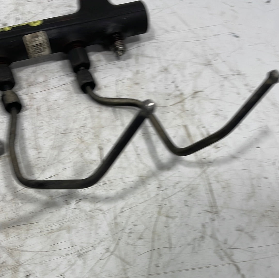 Peugeot Expert/Citroen Dispatch 1.6hdi FUEL RAIL AND PIPES 2007-2016 P/N 9685297580-01