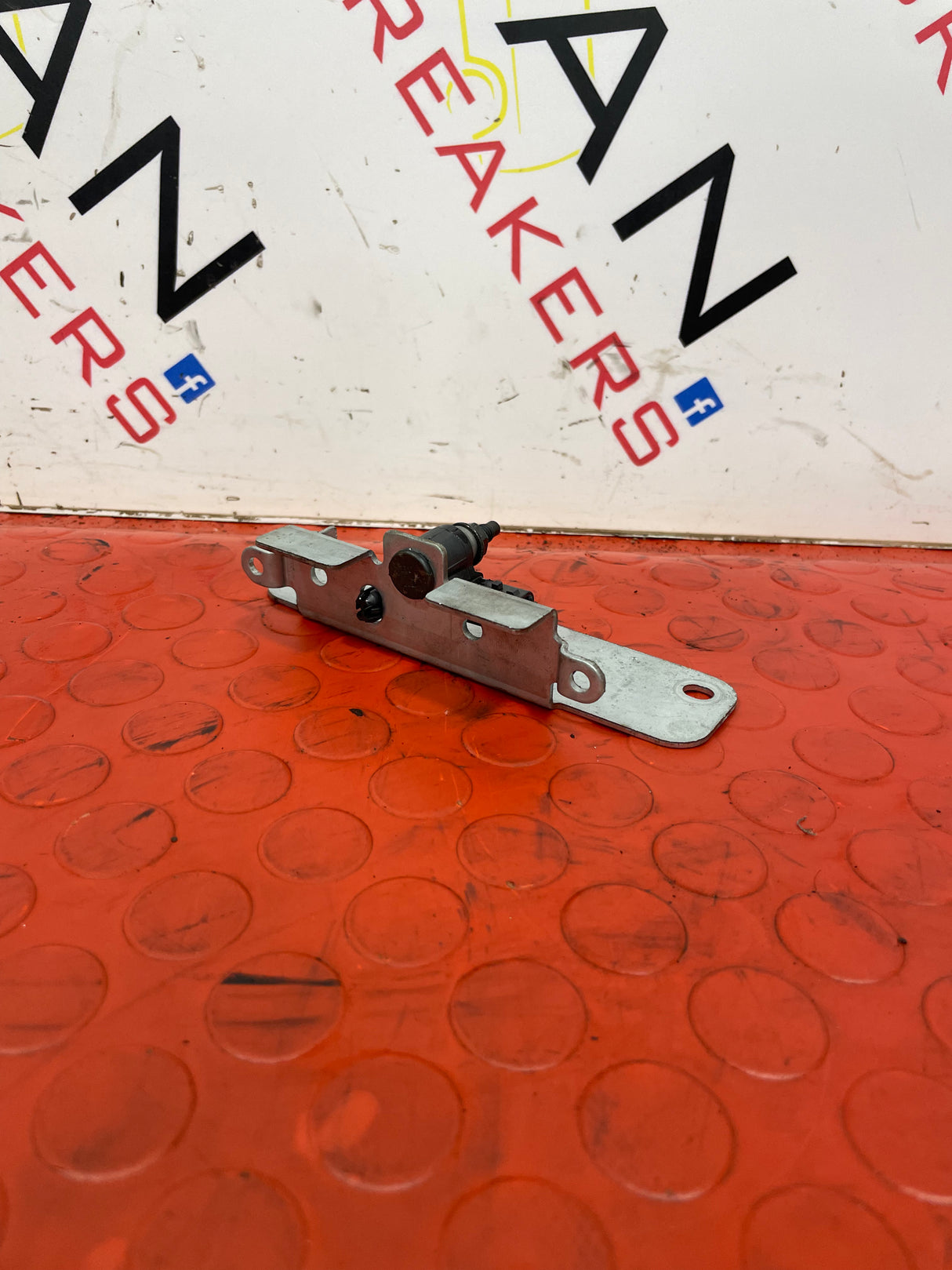 Nissan Navara AIRBAG SENSOR   2017 2.3L  P/N 988303JA0A