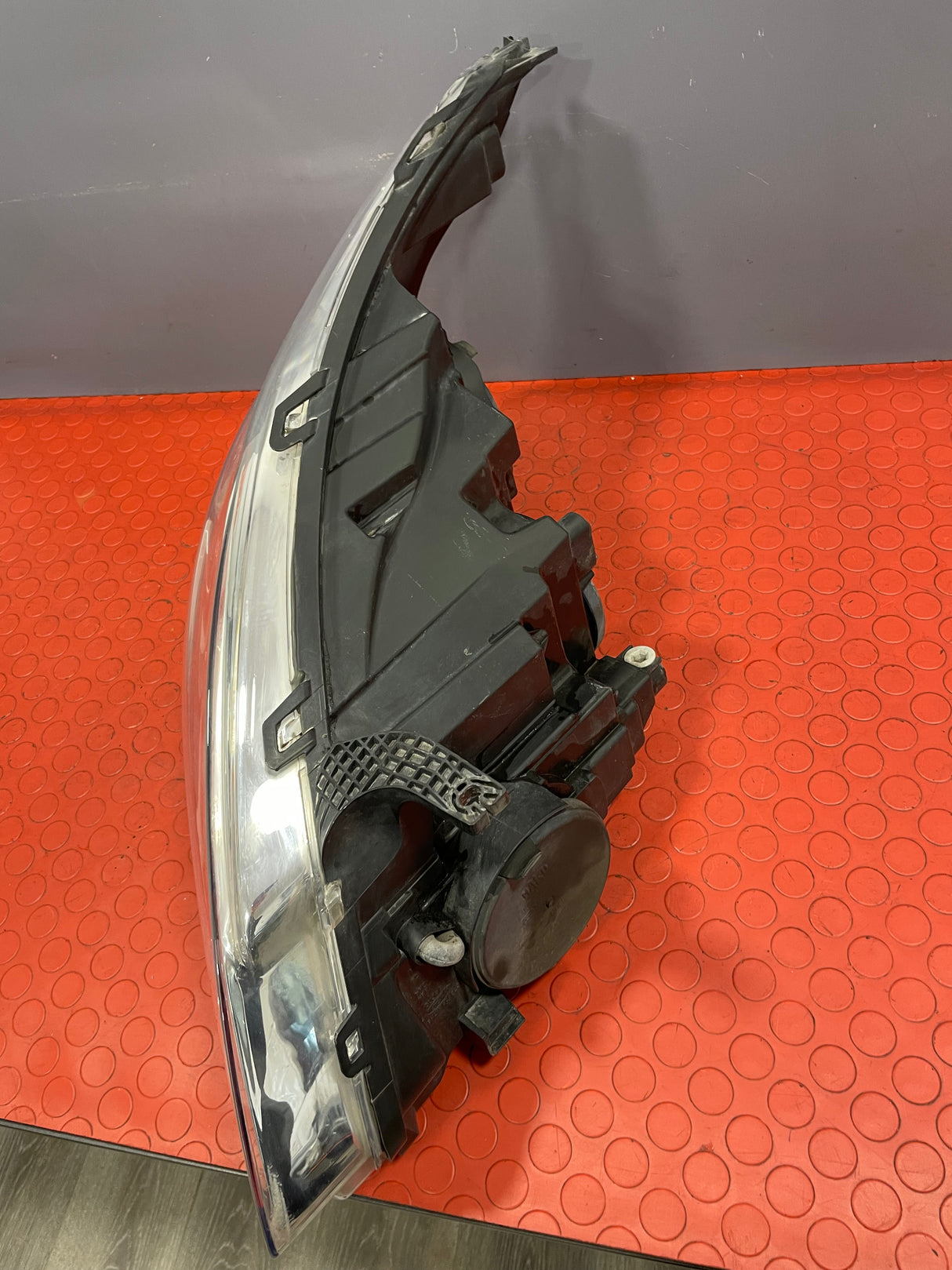 Ford Transit Custom HEADLIGHT ASSEMBLY Driver's Side Chrome Interior (1 mounting point damage) 2013-2018 P/N BK2113D152B - 1