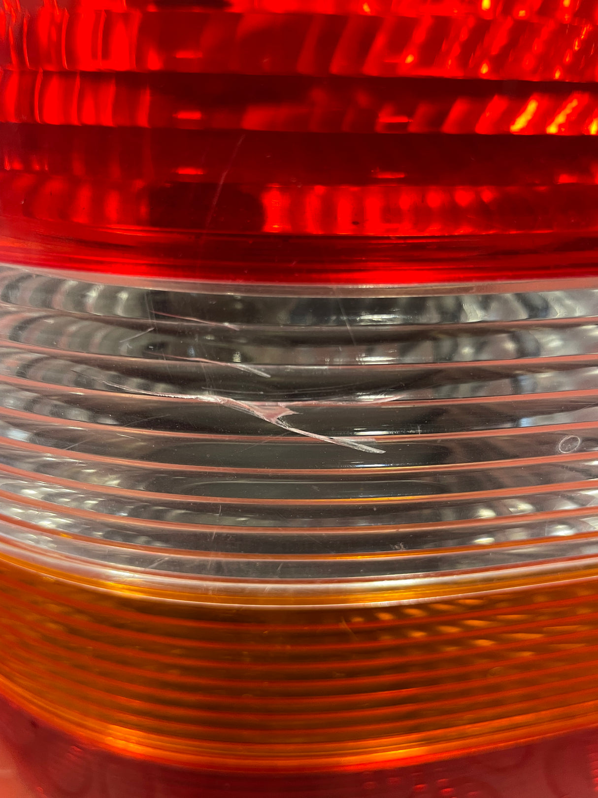 Volkswagen Transporter T5 PASSENGER SIDE REAR TAIL LIGHT (CRACKED PLEASE SEE PHOTOS) 2009-2015 P/N 7H0945095F