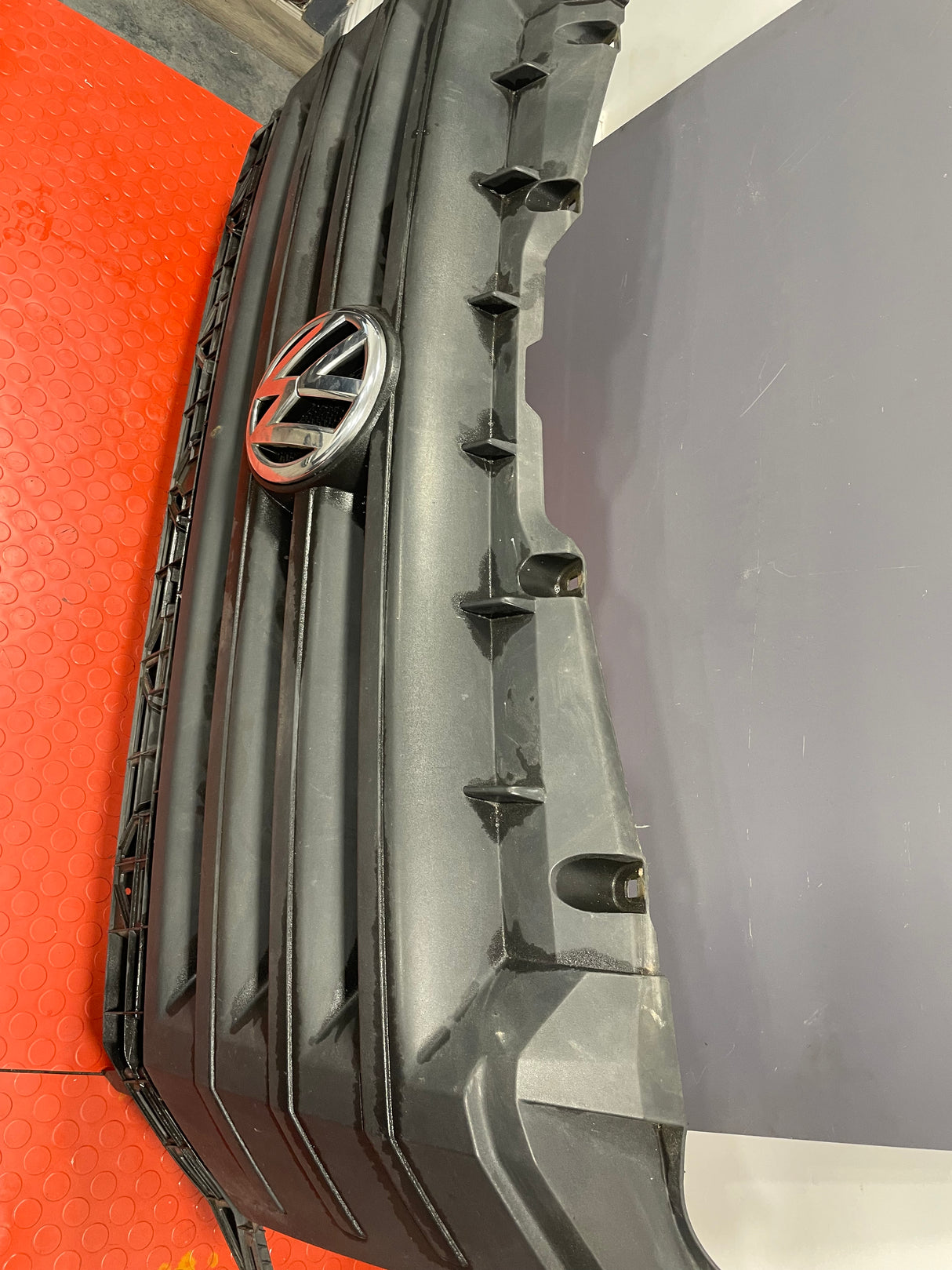 Volkswagen Crafter FRONT BUMPER GRILL 2012-2016 P/N HVW9068800385