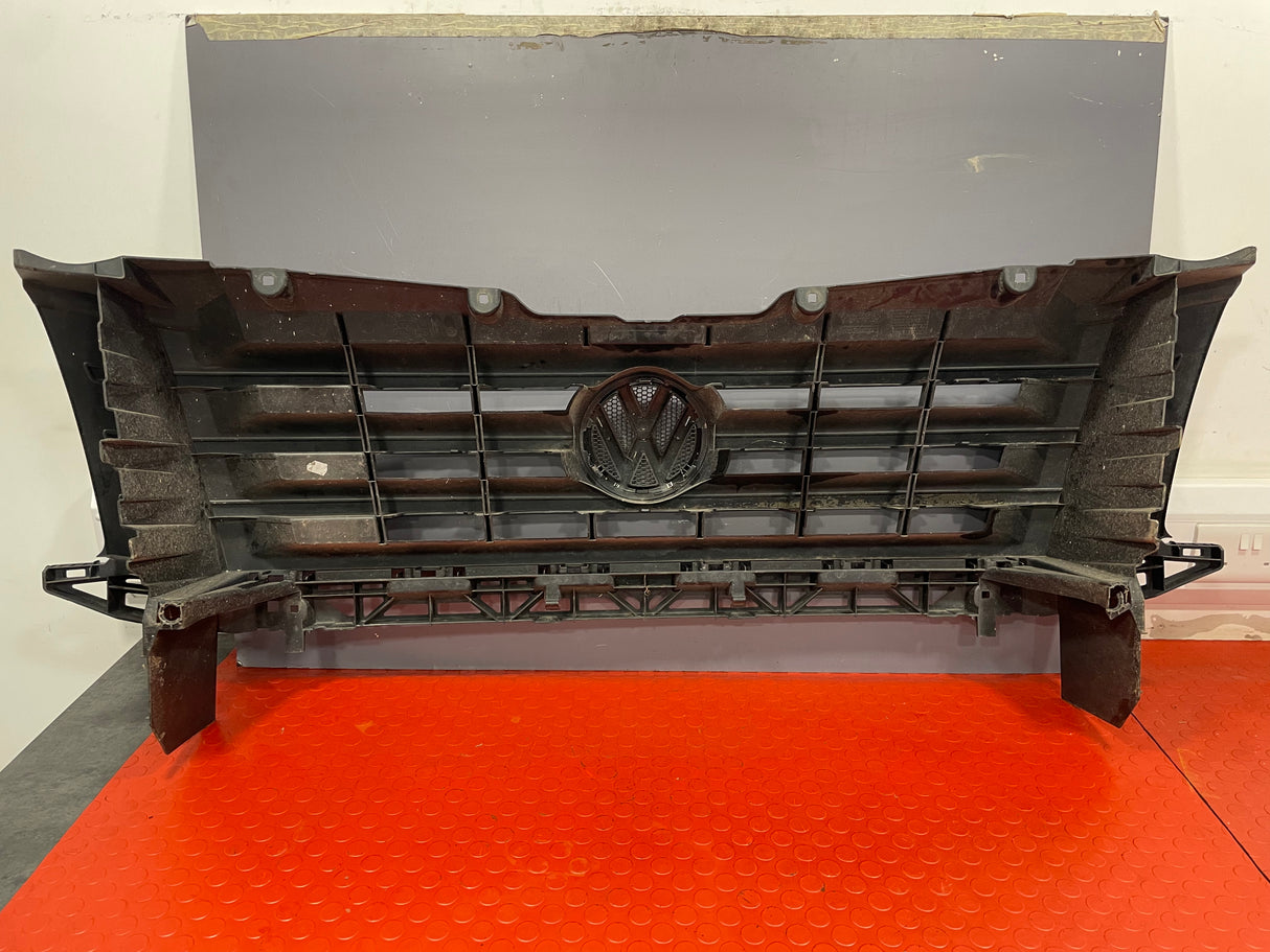 Volkswagen Crafter FRONT BUMPER GRILL 2012-2016 P/N HVW9068800385