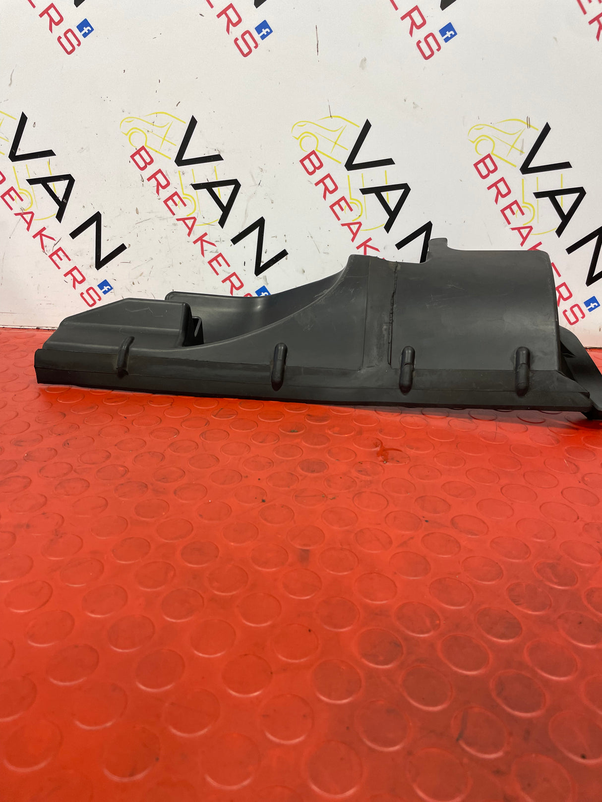 Ford Transit Mk8 RADIATOR AIR DEFLECTOR PASSENGER'S 2.0 RWD 2016-2023 P/N BK31V8311AA
