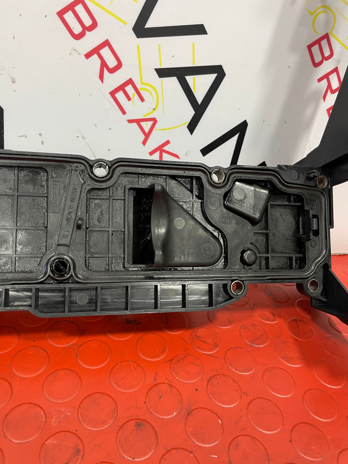 Peugeot Partner Citroen Berlingo CYLINDER HEAD VALVE COVER 1.6 HDi 8V 2013-2018  P/N 9688939180- 1