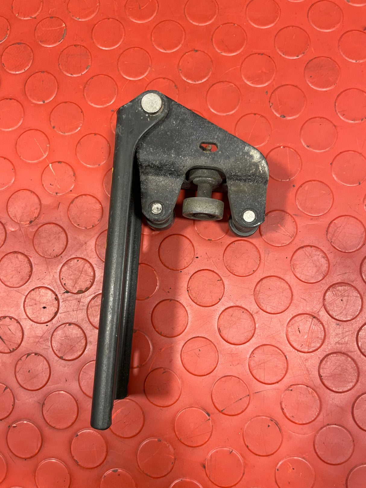 Vauxhall Vivaro/Renault Trafic SLIDING DOOR ROLLER PASSENGER SIDE 2013 P/N 311973E