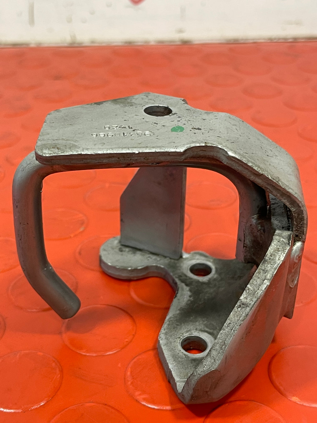 Citroen Berlingo/Peugeot Partner/Vauxhall Combo/Toyota Proace City INJECTOR PUMP BRACKET 1.5 HDI 2016-2025 P/N 98310966