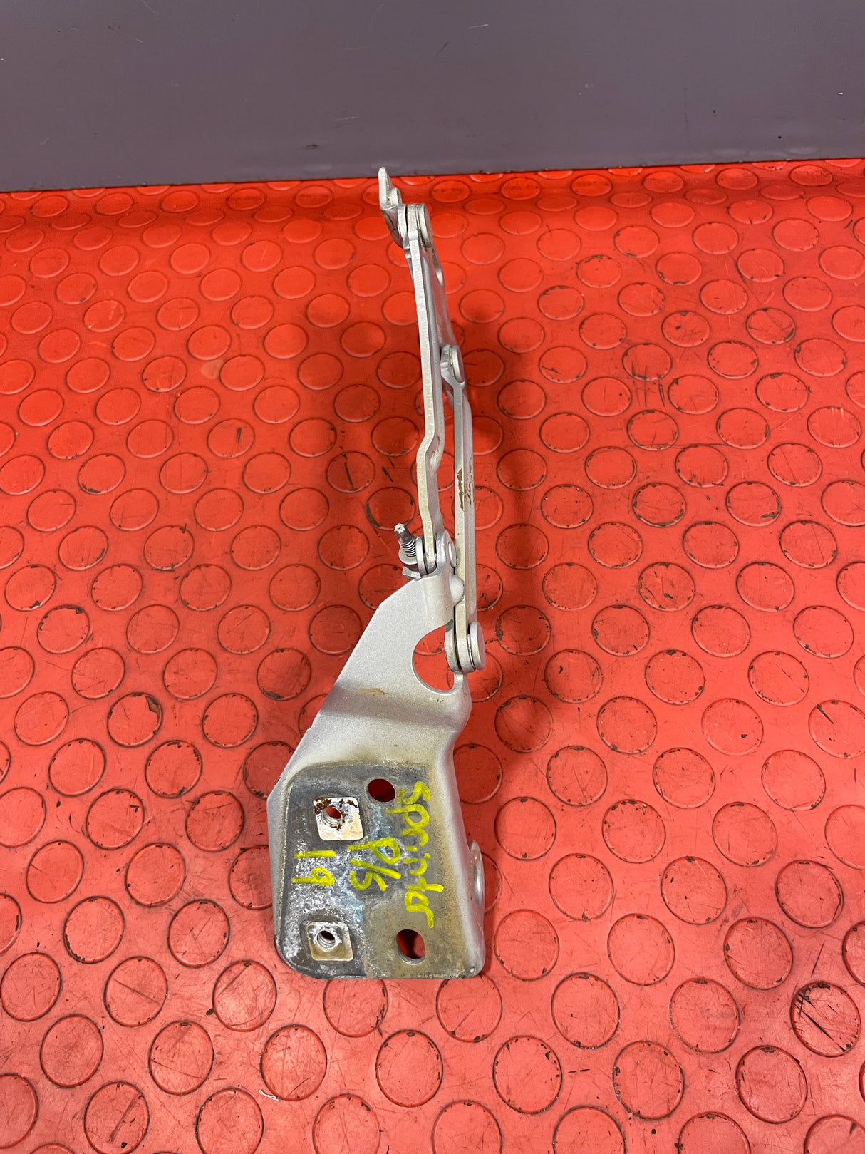 Mercedes Sprinter BONNET HINGE Passenger's Side LH 2019 P/N A9108803000