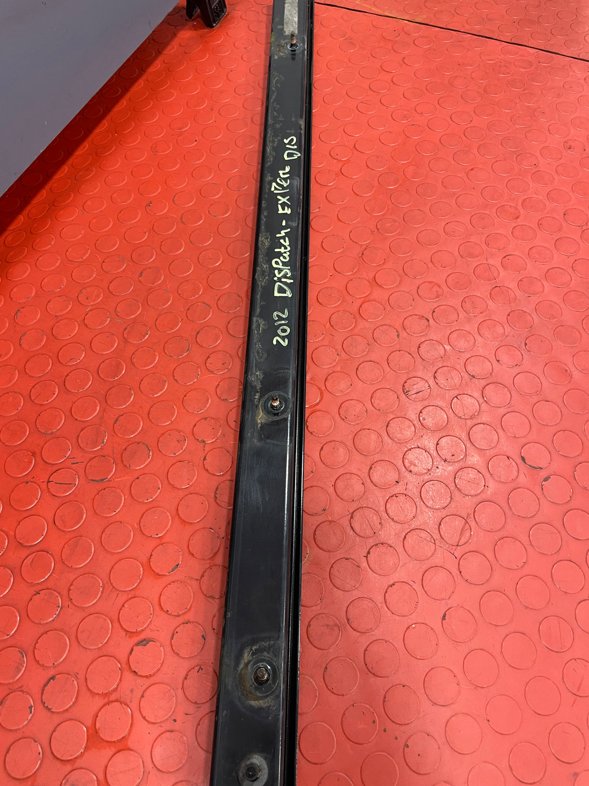 Citroen Dispatch/ Peugeot Expert/Vauxhall Vivaro/Proace/Fiat Scudo SLIDING DOOR RAIL D/S Right 2008-2016 P/N 140118780