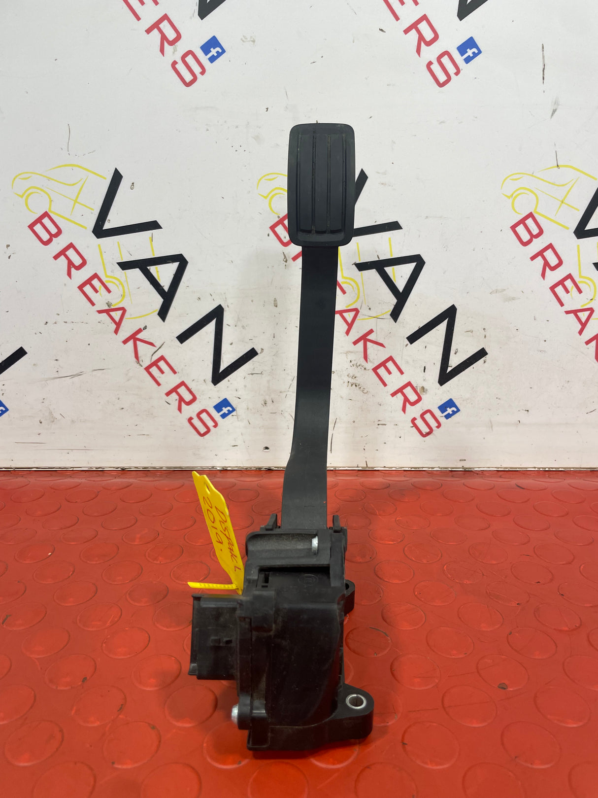 Citroen Dispatch/Peugeot Expert/Vauxhall Vivaro/Toyota Proace/Fiat Scudo THROTTLE PEDAL 2016-2024 P/N 9806607380
