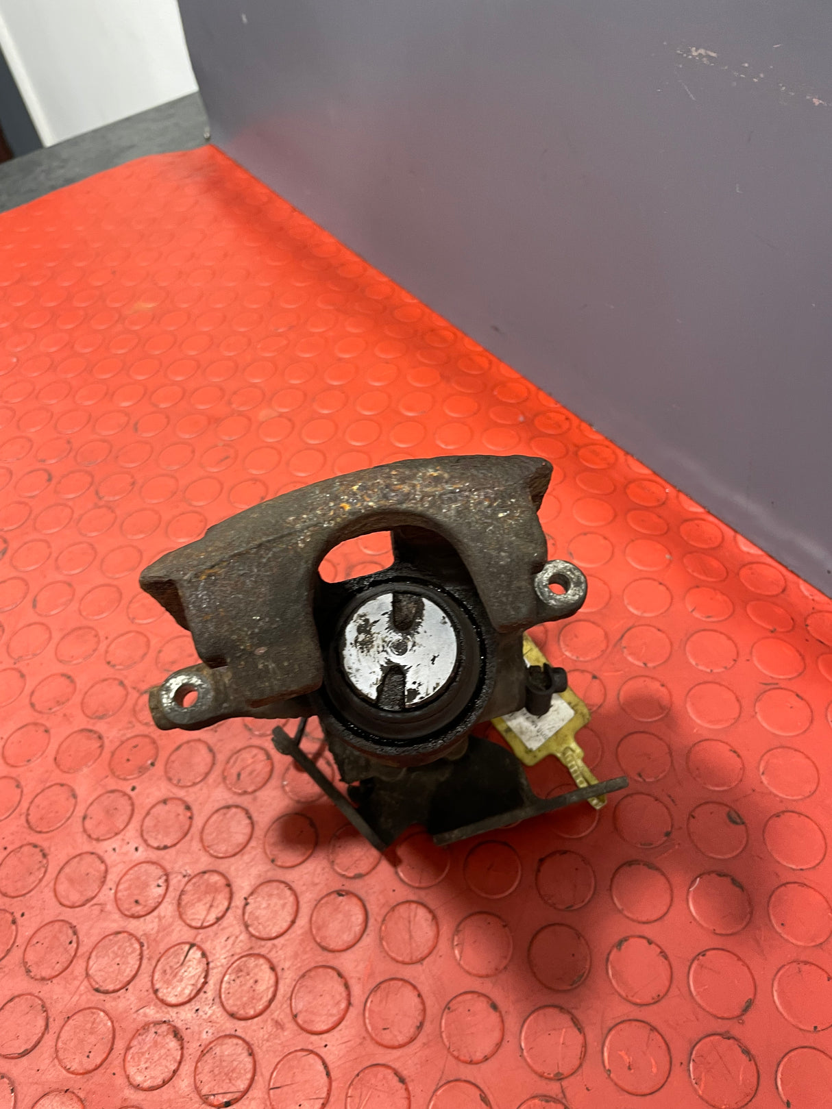 Ford Transit REAR BRAKE CALIPER Driver's Side 2.2 MK7 FWD 2010 P/N 6C112552AD
