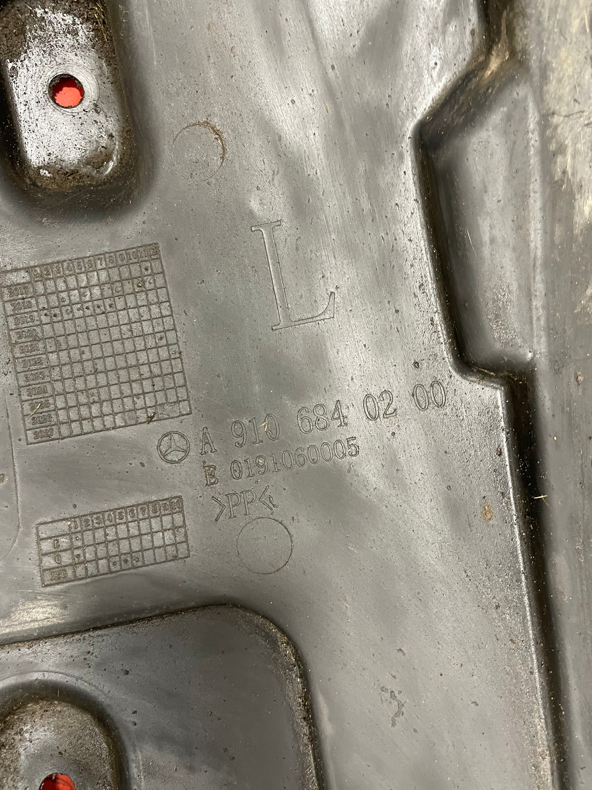 Mercedes Sprinter FRONT WHEEL ARCH Passenger's Side N/S 2019 RWD/AWD P/N A9106840200