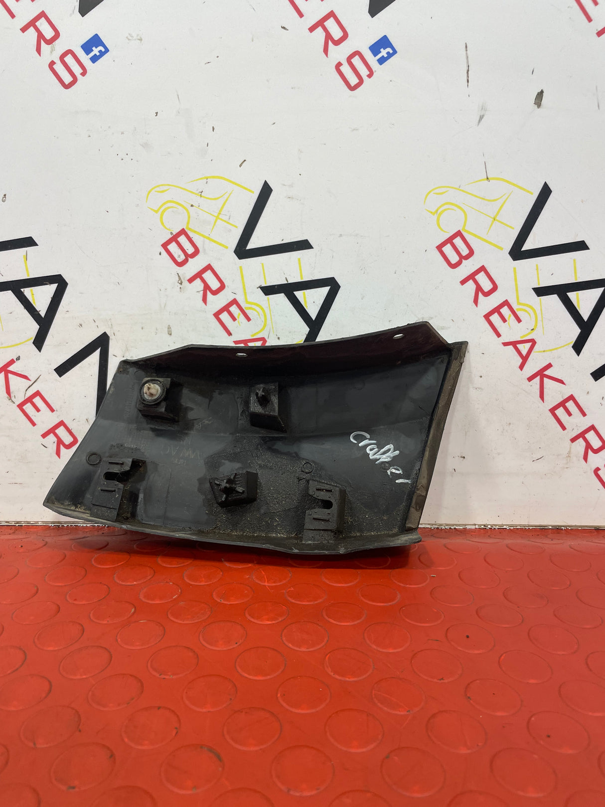 VW Crafter O/S WING PROTECTIVE STRIP DRIVERS RIGHT  2017-2022 P/N 7C0853508