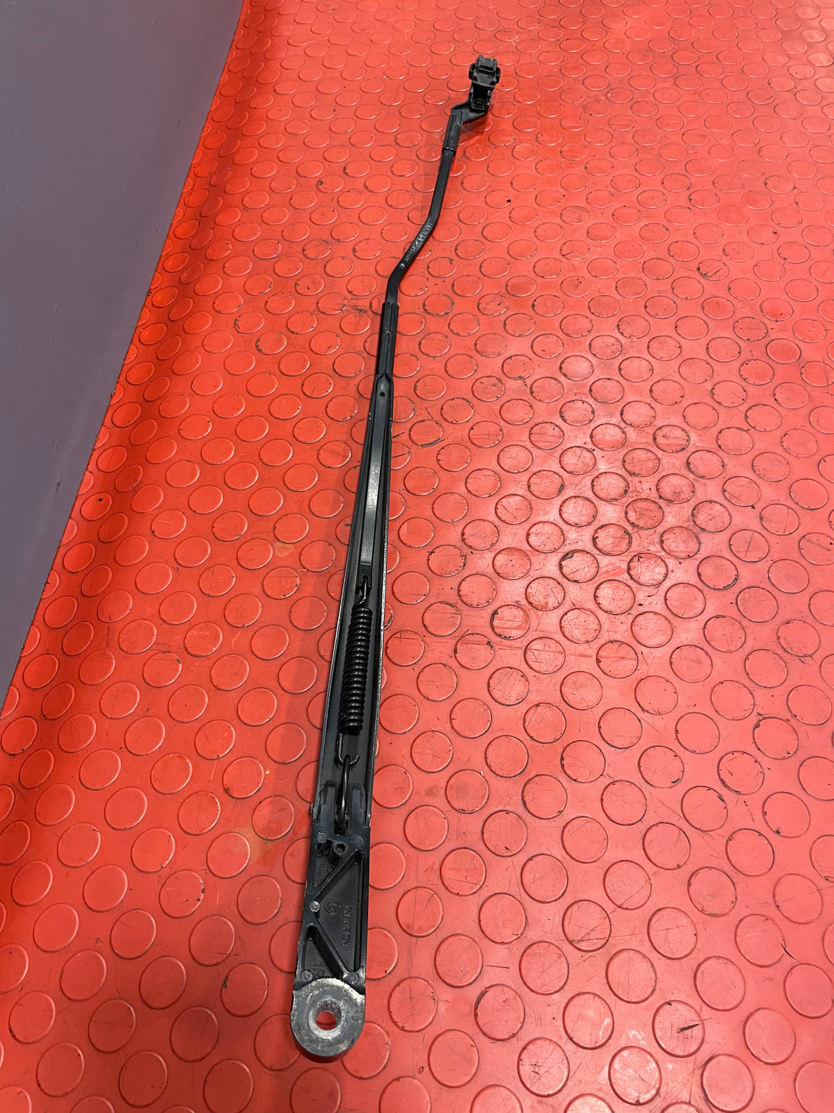 Volkswagen Crafter WIPER ARM Passenger's Side 2017-2023 P/N 7C2955409