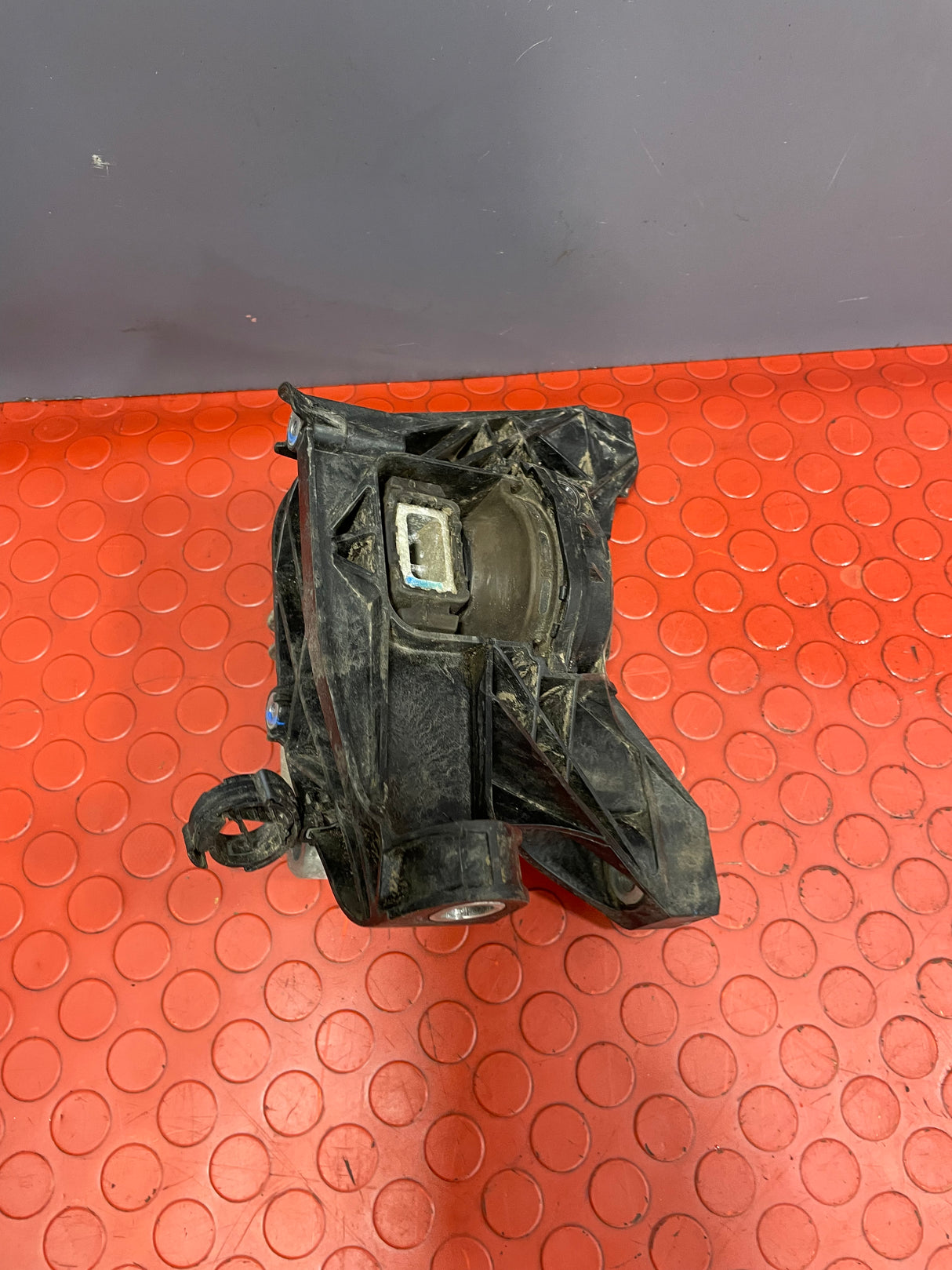 Citroen Berlingo/Peugeot Partner/Vauxhall Combo/Toyota Proace City ENGINE MOUNT O/S DRIVER'S SIDE 1.5  2019-2024 P/N 9820297580