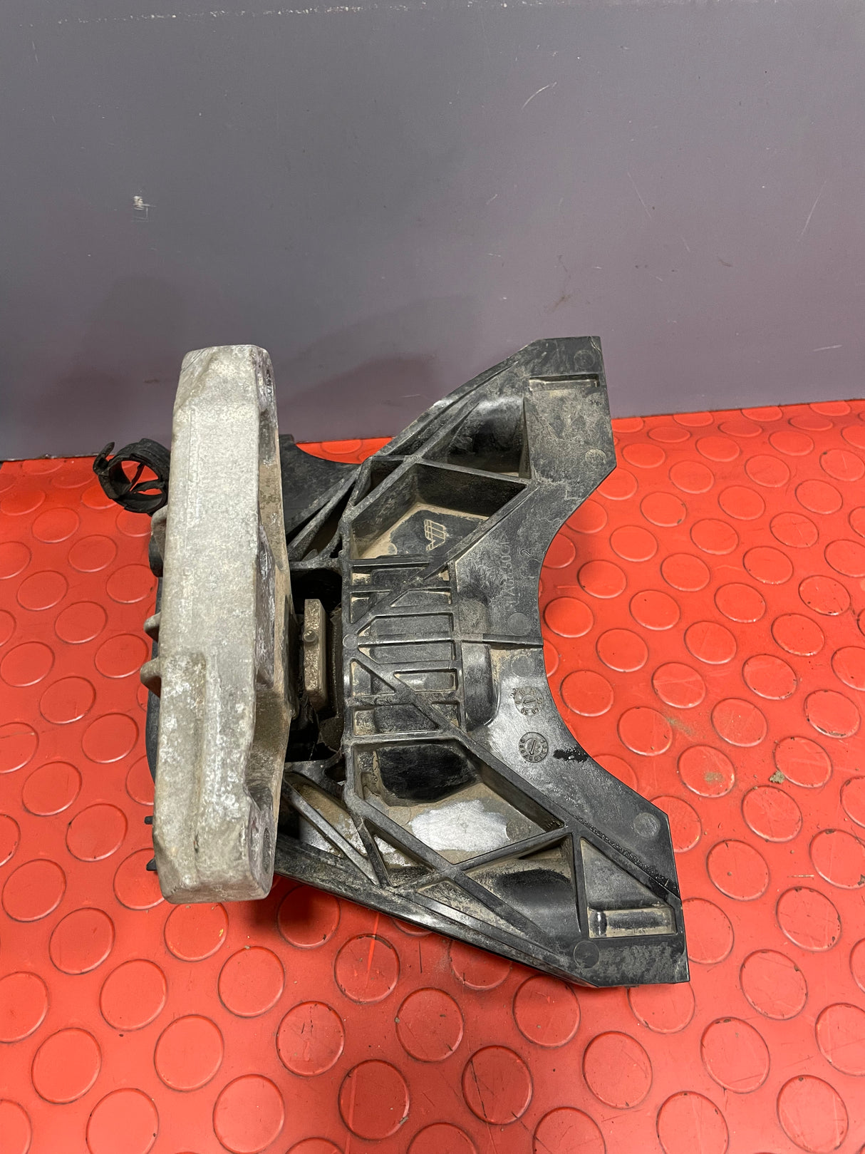 Citroen Berlingo/Peugeot Partner/Vauxhall Combo/Toyota Proace City ENGINE MOUNT O/S DRIVER'S SIDE 1.5  2019-2024 P/N 9820297580