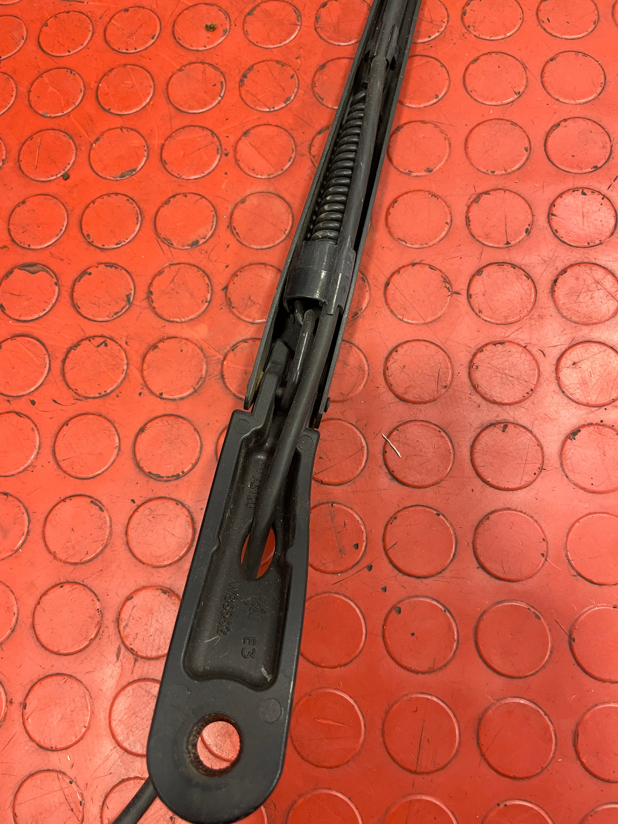 Vauxhall Combo/Peugeot Partner/Citroen Berlingo/Dispatch/Toyota Proace City WINDSCREEN WIPER ARM Driver's Side O/S P/N 9817214480