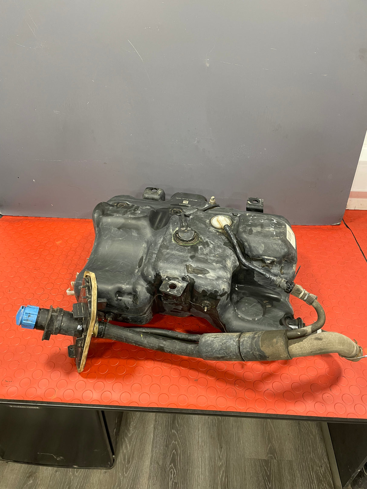Vauxhall Vivaro/Renault Trafic/Nissan NV300 ADBLUE TANK w/ FILLER HOSE 1.6 2014-2019 P/N 172A22038R