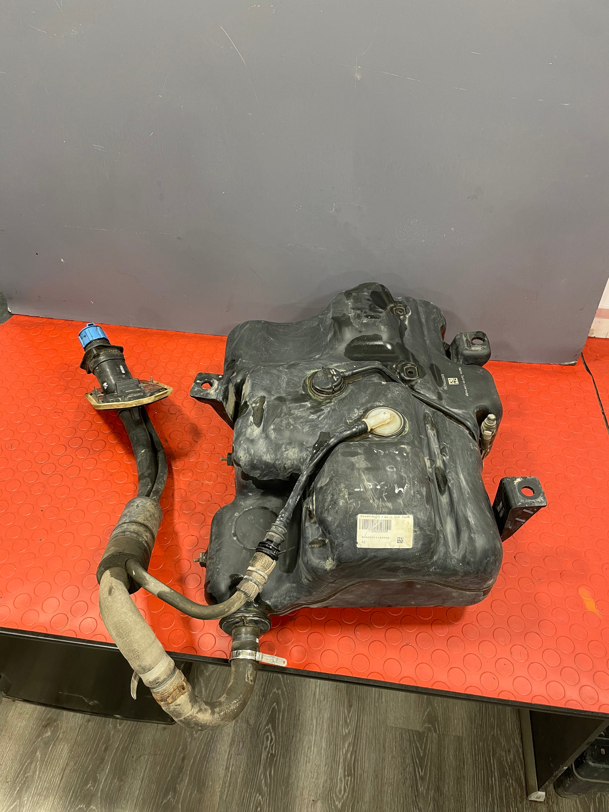 Vauxhall Vivaro/Renault Trafic/Nissan NV300 ADBLUE TANK w/ FILLER HOSE 1.6 2014-2019 P/N 172A22038R
