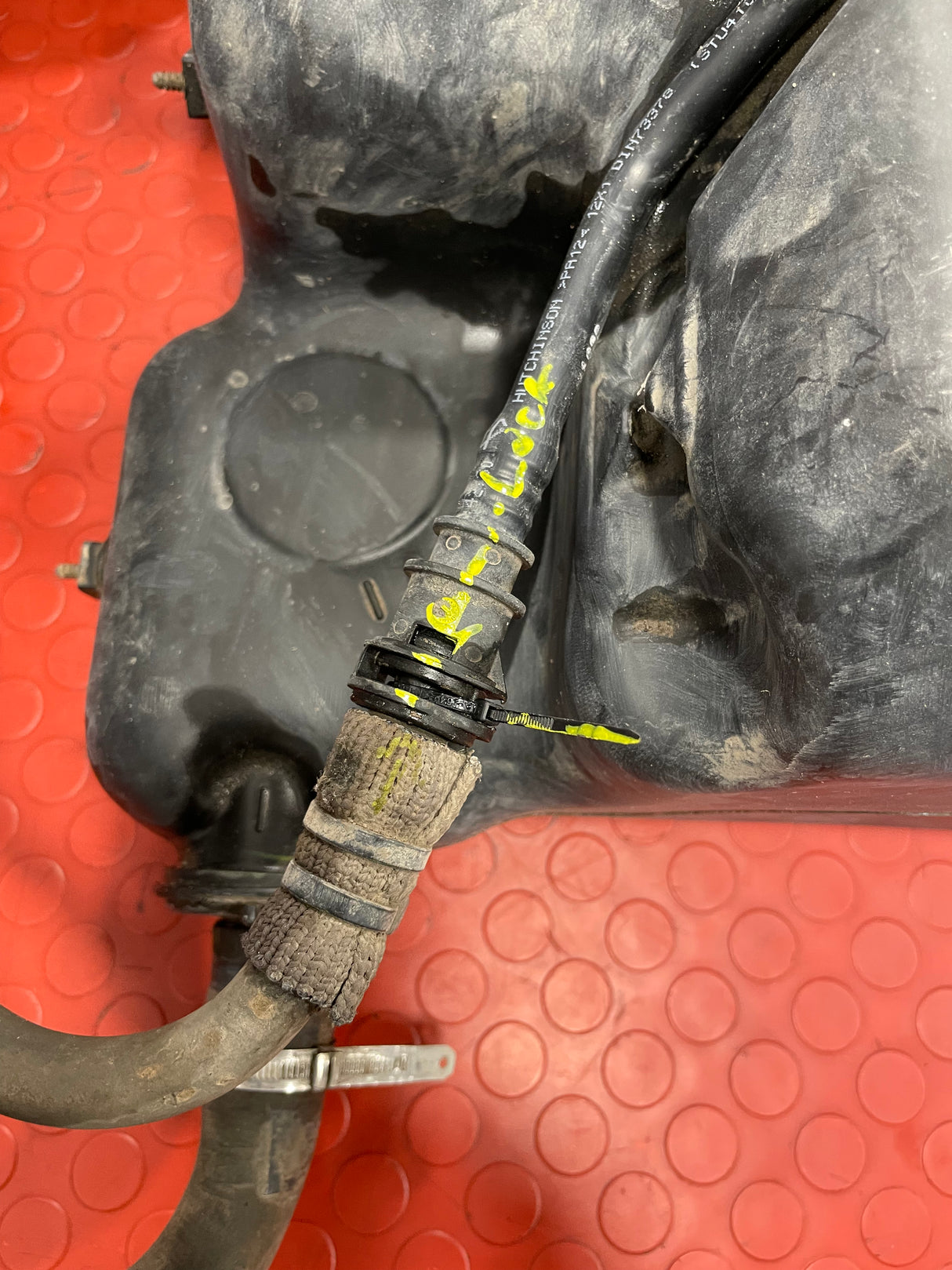 Vauxhall Vivaro/Renault Trafic/Nissan NV300 ADBLUE TANK w/ FILLER HOSE 1.6 2014-2019 P/N 172A22038R