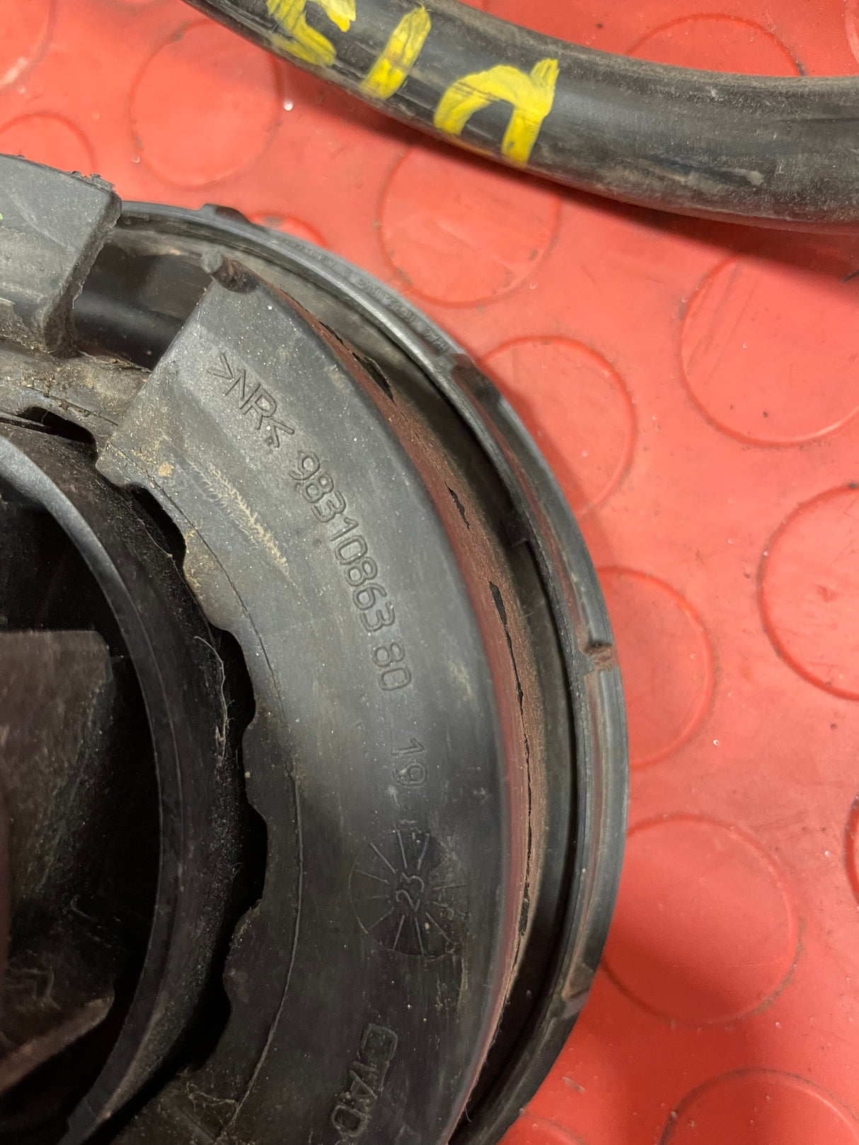 Citroen Berlingo/Peugeot Partner/vauxhall Combo/Toyota Proace City REAR COIL SPRING PAIR w/ RUBBER PLATE 2019-2024 P/N 9824534080