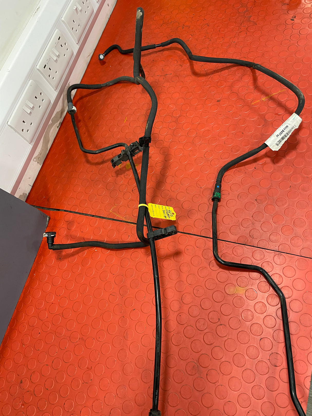 Citroen Berlingo/Peugeot Partner/Toyota Proace City/Vauxhall Combo COMPLETE FUEL LINE PIPES 1.5 HDI 2019-2024 P/N 9829049780 / 9819959180