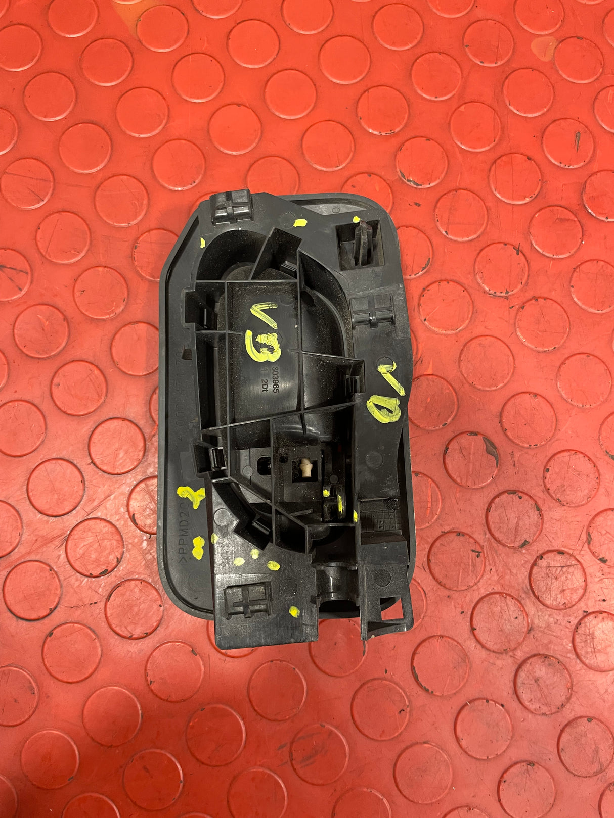 Vauxhall Vivaro/Citroen Dispatch/Peugeot Expert/Toyota Proace City/Fiat Scudo INNER DOOR OPENER DRIVER SIDE RH REAR P/N 1400047170
