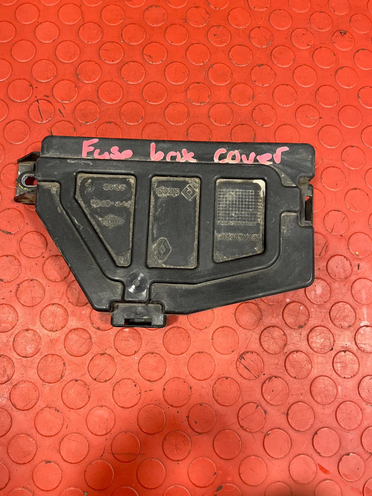 Renault Trafic/Nissan NV300 FUSE BOX COVER 2019-2024 P/N 227A63575R