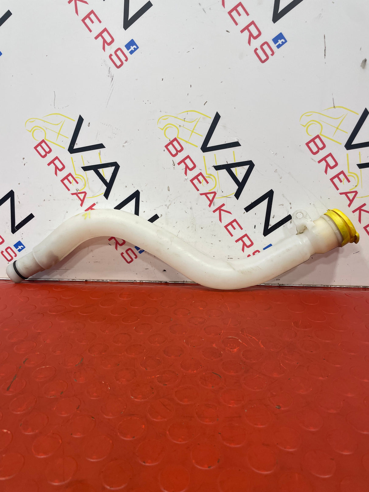 Renault Trafic MK3/Vauxhall Vivaro B/Nissan NV300 WINDSCREEN WASHER BOTTLE NECK 2014-2019 P/N 289150497R