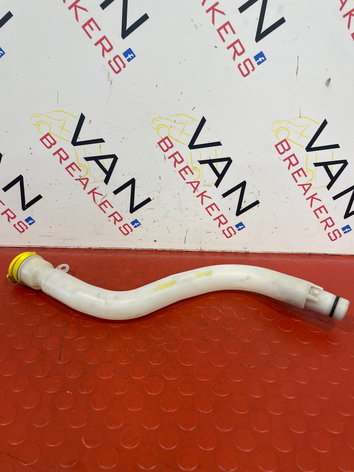Renault Trafic MK3/Vauxhall Vivaro B/Nissan NV300 WINDSCREEN WASHER BOTTLE NECK 2014-2019 P/N 289150497R
