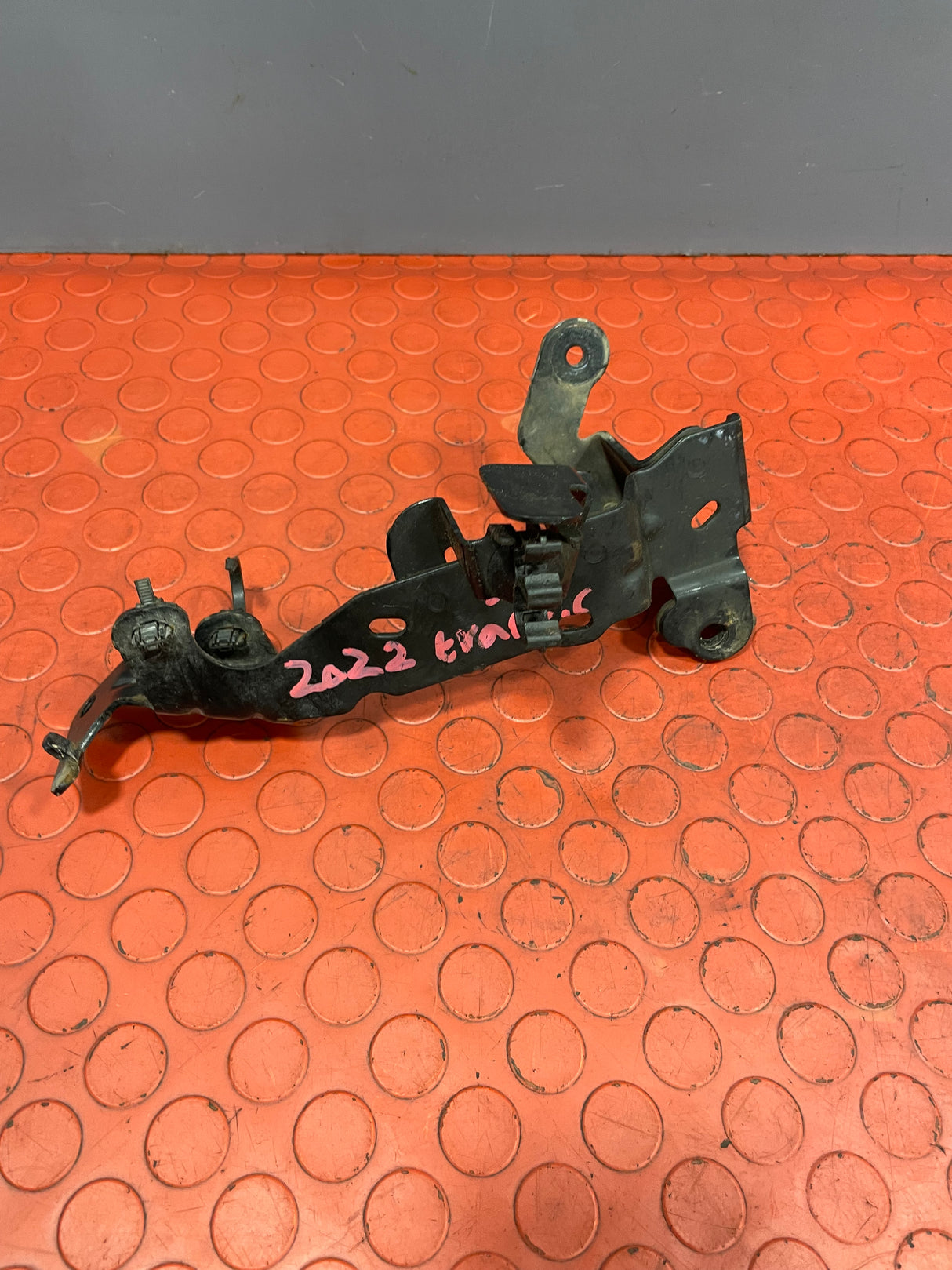Renault Trafic ENGINE SUPPORT MOUNT BRACKET 2.0 2022 P/N 226760614R