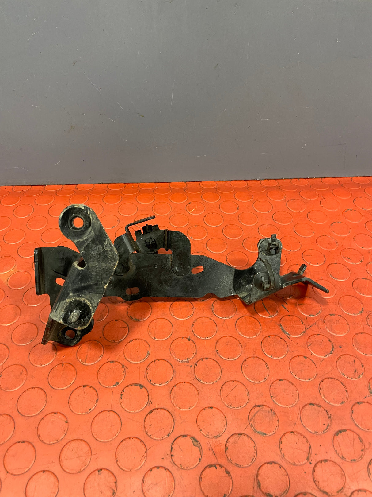 Renault Trafic ENGINE SUPPORT MOUNT BRACKET 2.0 2022 P/N 226760614R