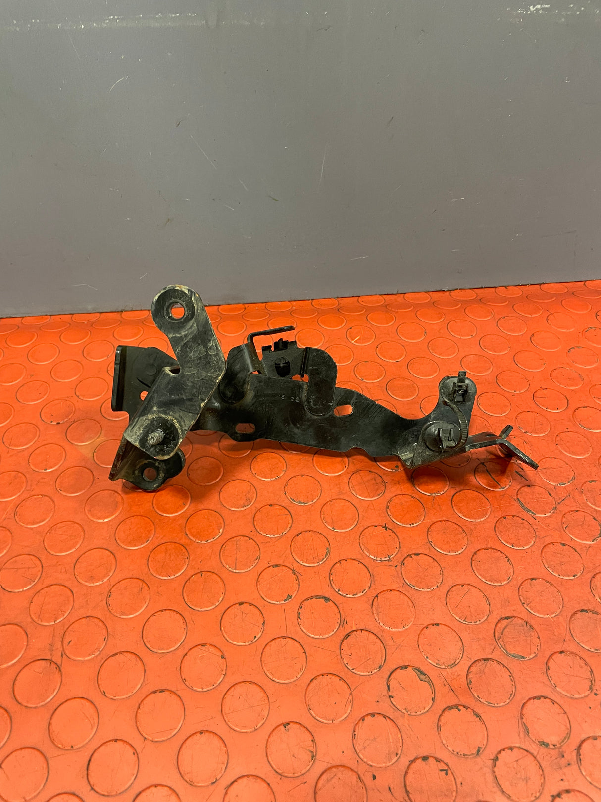 Renault Trafic ENGINE SUPPORT MOUNT BRACKET 2.0 2022 P/N 226760614R