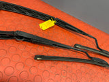 Toyota Hilux Invincible SET OF WIPER ARM LEFT & RIGHT W/ BOSCH BLADE 2017 P/N 5782525PA/5782526DR