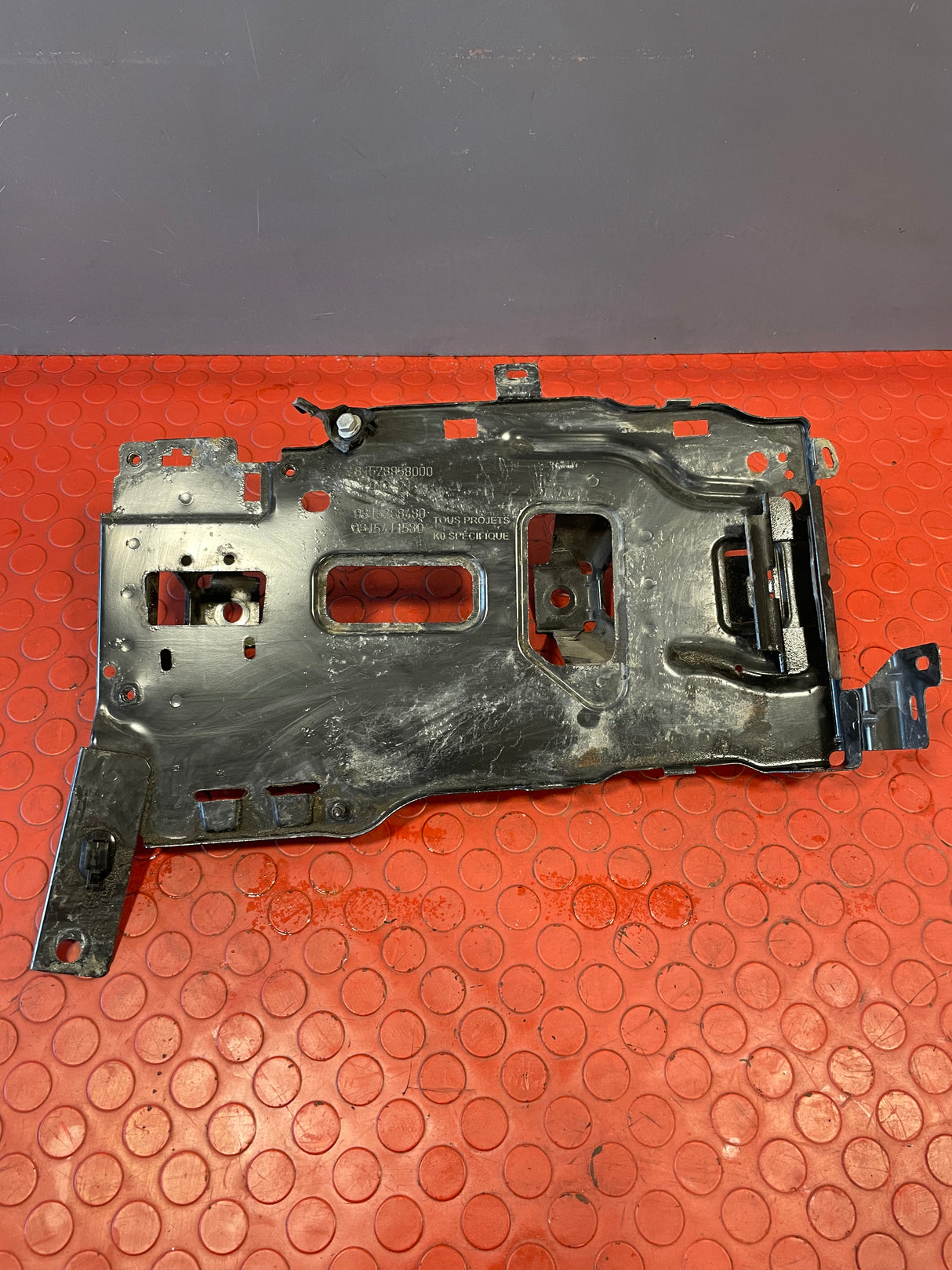 Citroen Berlingo/Peugeot Partner/Vauxhall Combo/Toyota Proace City BATTERY HOLDER AND BRACKET 1.5 2019-2024 P/N 9815288480-1