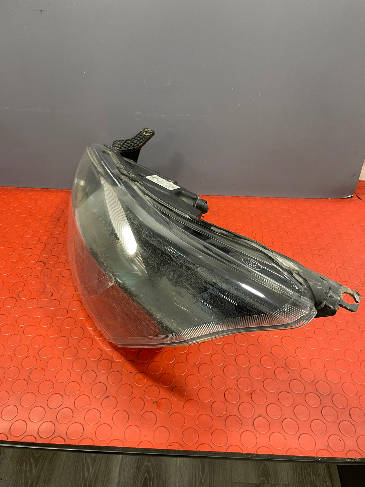 Ford Transit Custom HEADLIGHT ASSEMBLY Passenger's Side Black Interior 2013-2016 P/N BK2113W030AG / BK2113W030B