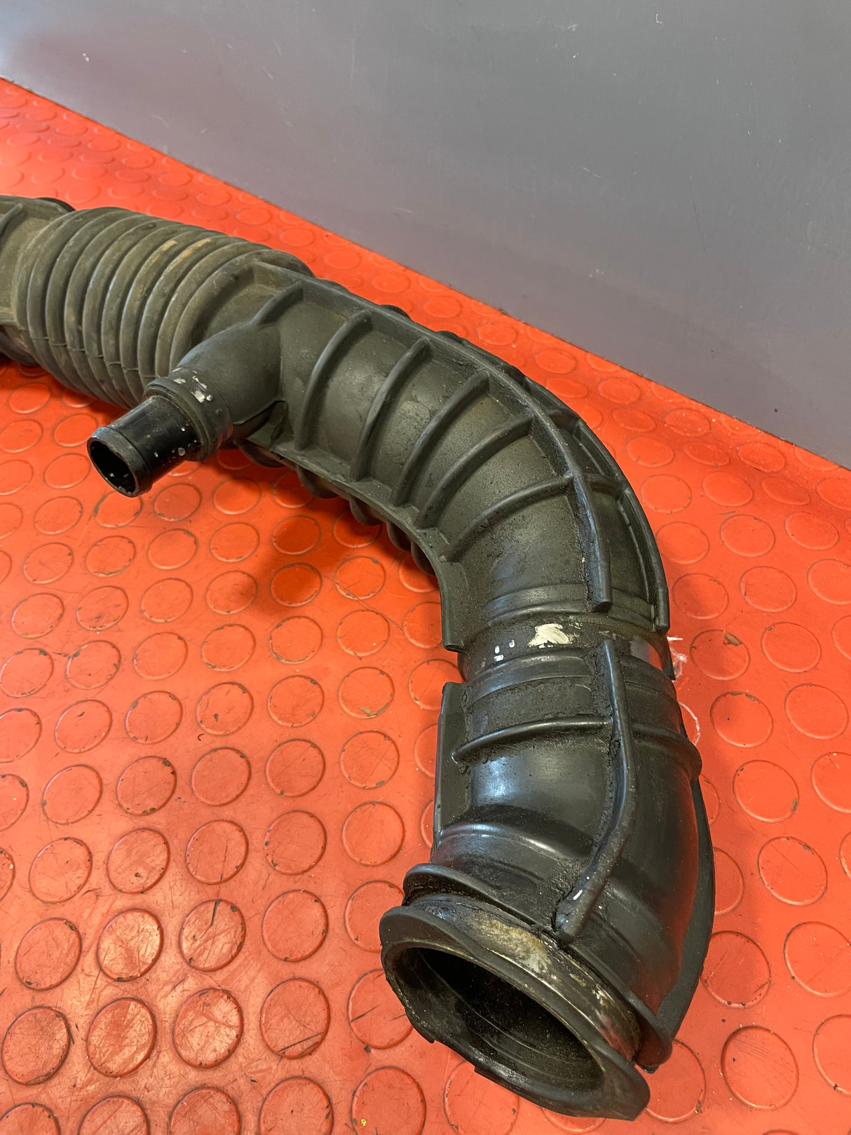 Ford Transit AIR INTAKE PIPE/HOSE 2.2 FWD 2007-2018 P/N CC119C623CG