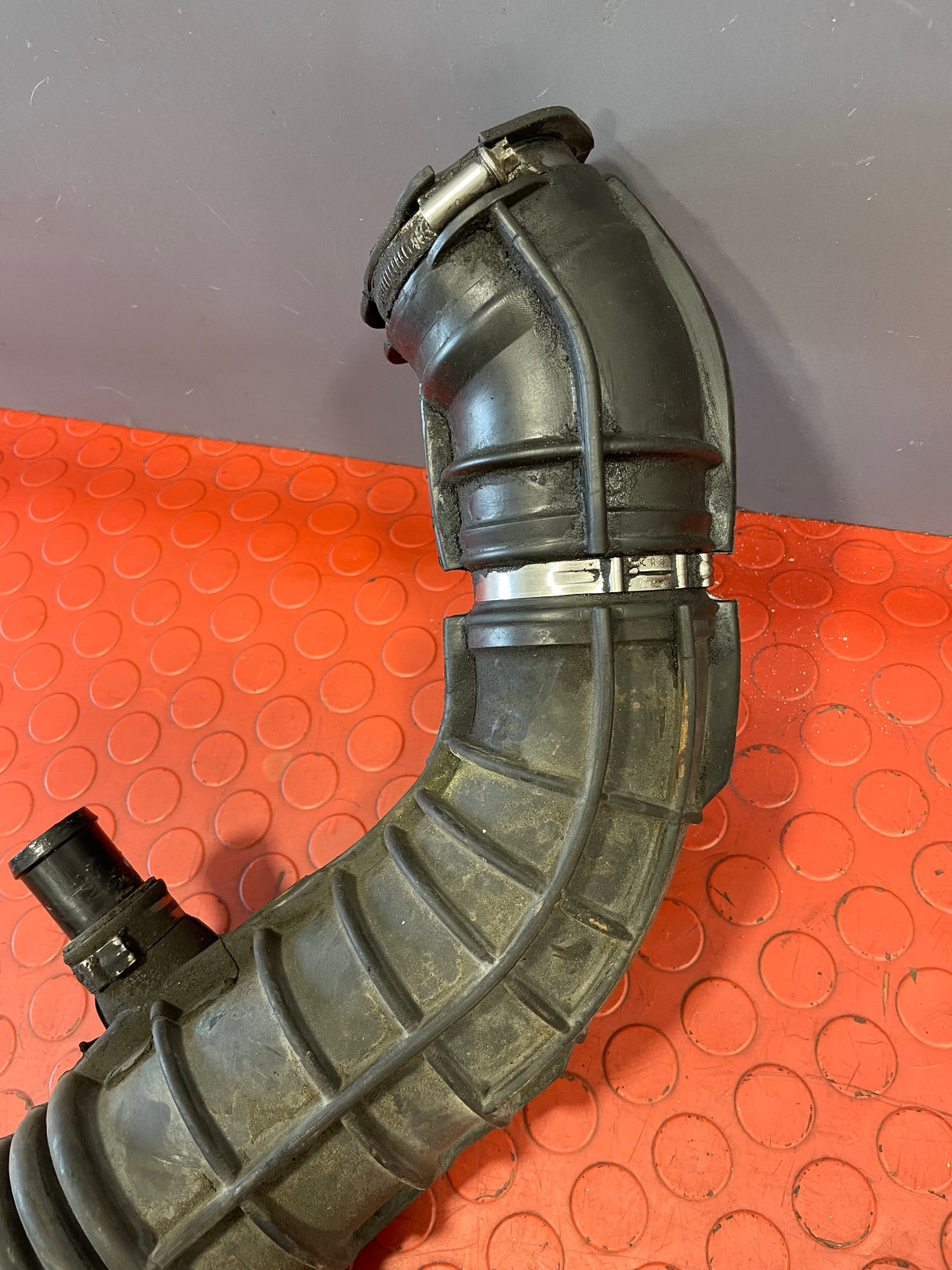 Ford Transit AIR INTAKE PIPE/HOSE 2.2 FWD 2007-2018 P/N CC119C623CG