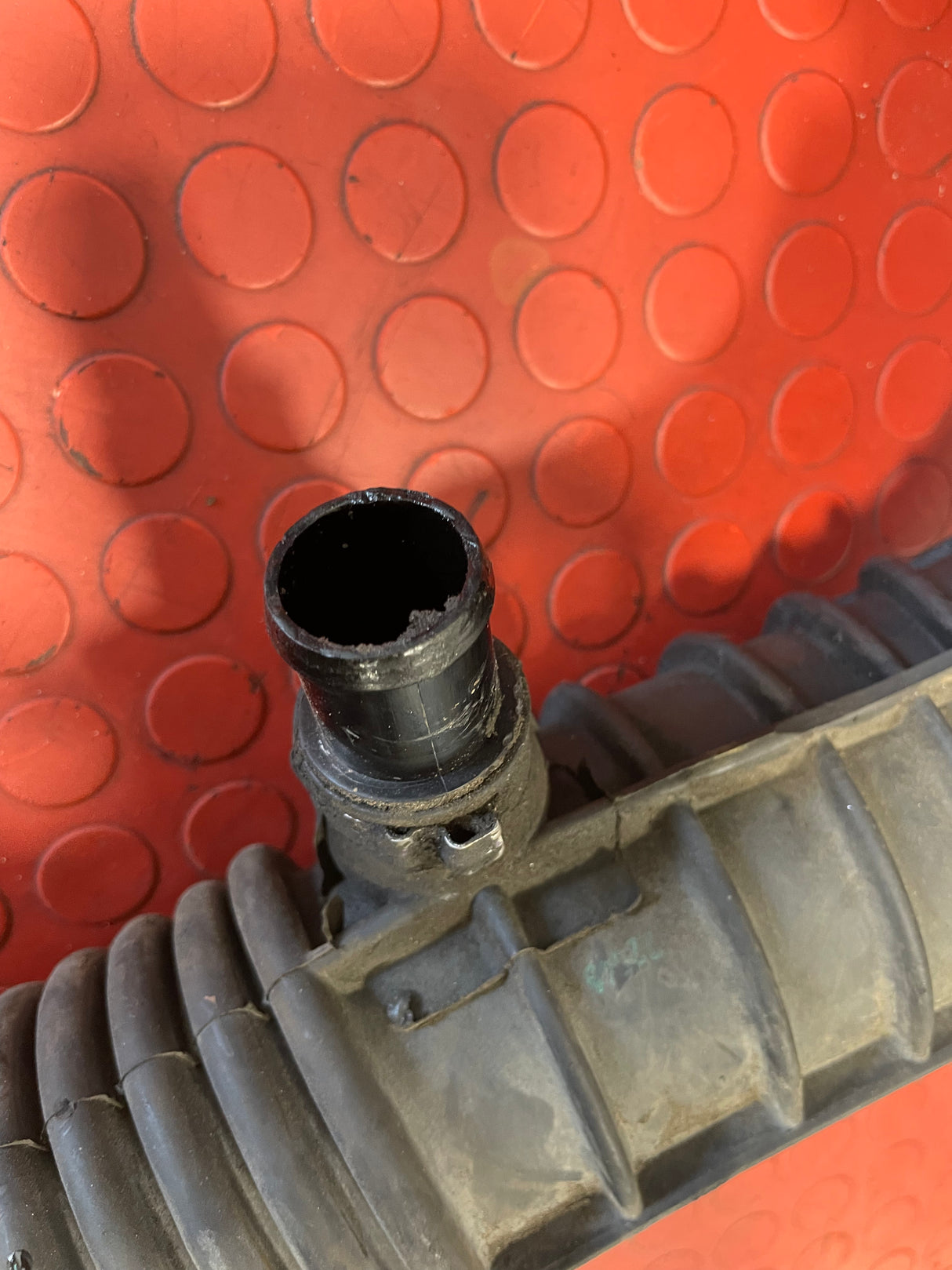 Ford Transit AIR INTAKE PIPE/HOSE 2.2 FWD 2007-2018 P/N CC119C623CG