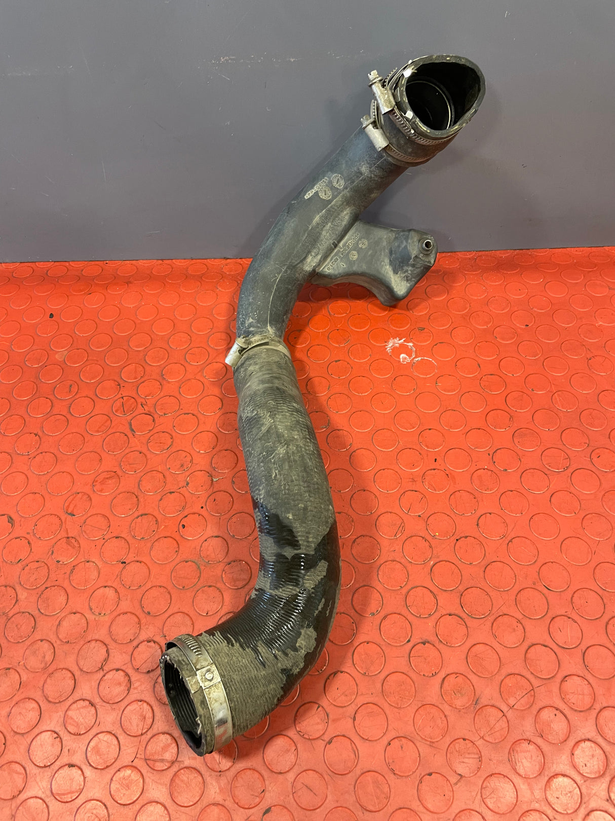 Ford Transit Custom INTERCOOLER HOSE/PIPE RUBBER & PLASTIC 2.0 2016-2023 P/N KK216F073BC