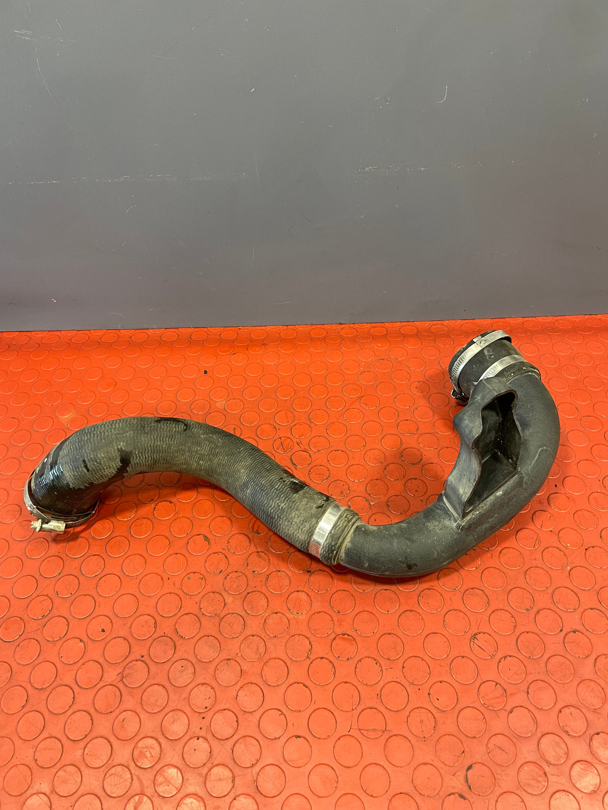 Ford Transit Custom INTERCOOLER HOSE/PIPE RUBBER & PLASTIC 2.0 2016-2023 P/N KK216F073BC