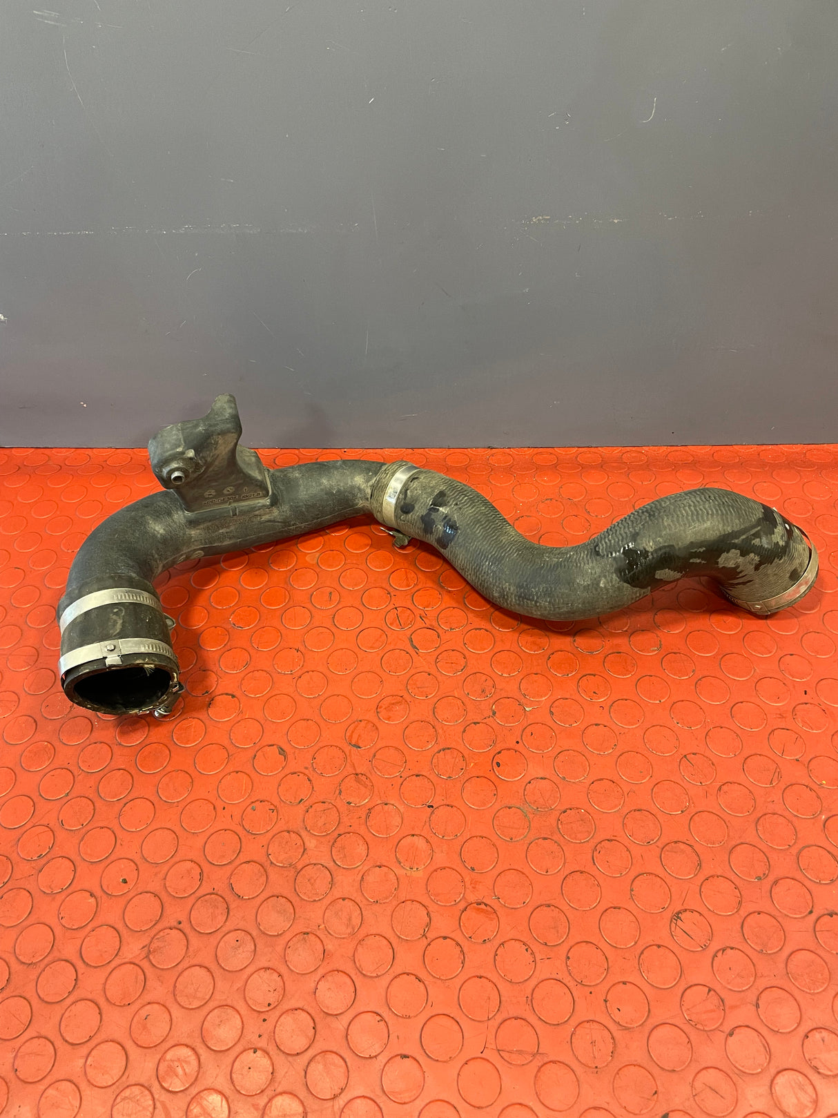 Ford Transit Custom INTERCOOLER HOSE/PIPE RUBBER & PLASTIC 2.0 2016-2023 P/N KK216F073BC