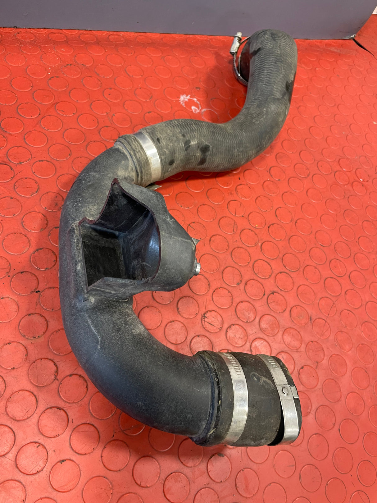Ford Transit Custom INTERCOOLER HOSE/PIPE RUBBER & PLASTIC 2.0 2016-2023 P/N KK216F073BC