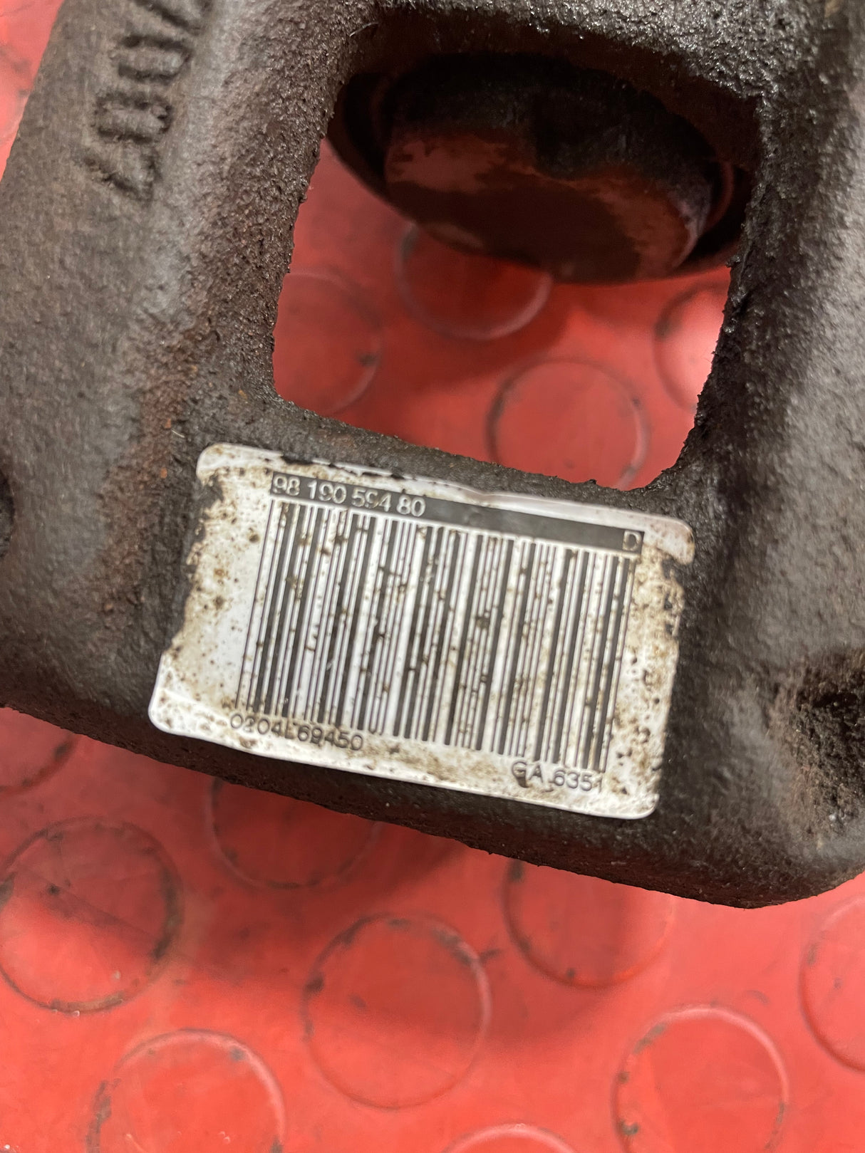 Citroen Berlingo/Peugeot Partner/Vauxhall Combo/Toyota Proace City REAR BRAKE CALIPER (2Pin) Driver's Side 2019-2024 1.5 P/N 9819059480