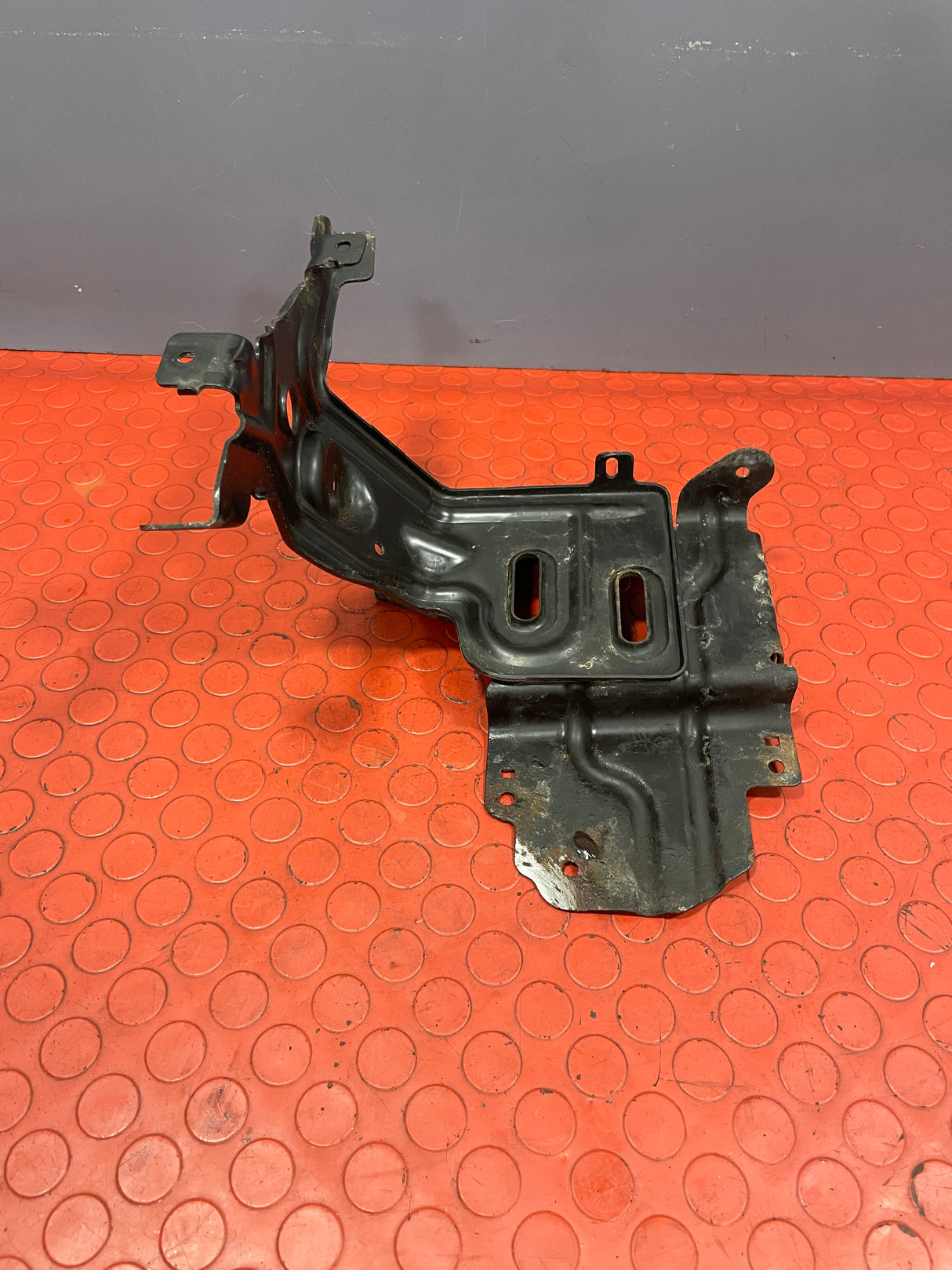 Ford Transit Custom Mk8 UNDER BONNET FUSE BOX BRACKET  2014-2023 P/N JK21V020C74BB