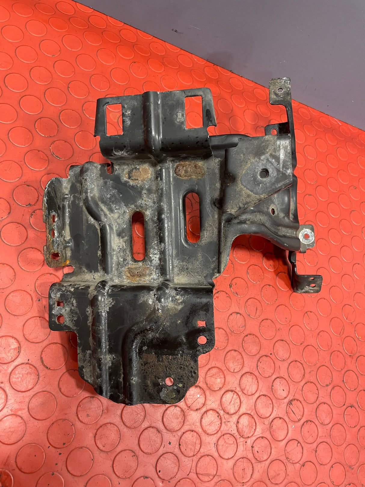 Ford Transit Custom Mk8 UNDER BONNET FUSE BOX BRACKET  2014-2023 P/N JK21V020C74BB