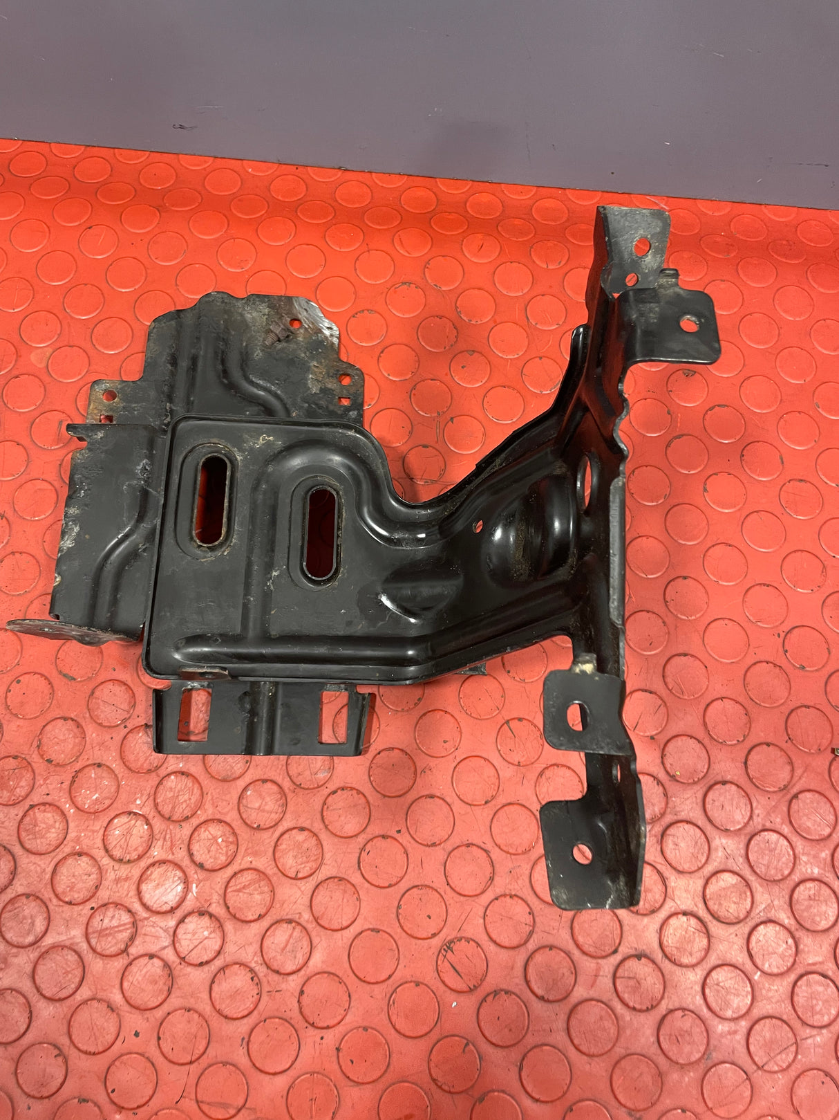 Ford Transit Custom Mk8 UNDER BONNET FUSE BOX BRACKET  2014-2023 P/N JK21V020C74BB