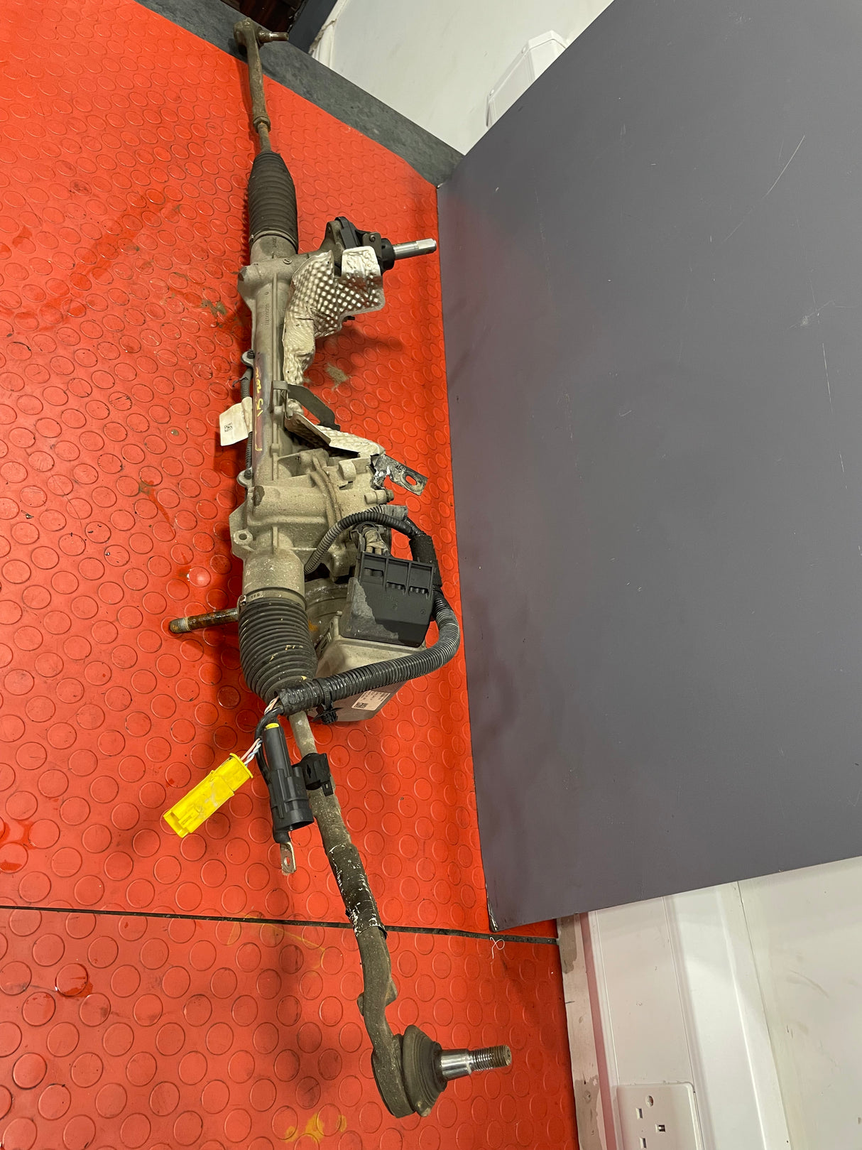 Citroen Berlingo/Peugeot Partner/Vauxhall Combo/Toyota Proace City COMPLETE POWER STEERING RACK 1.5 2019-2024 P/N 9824390580 - 1 / 6820000302